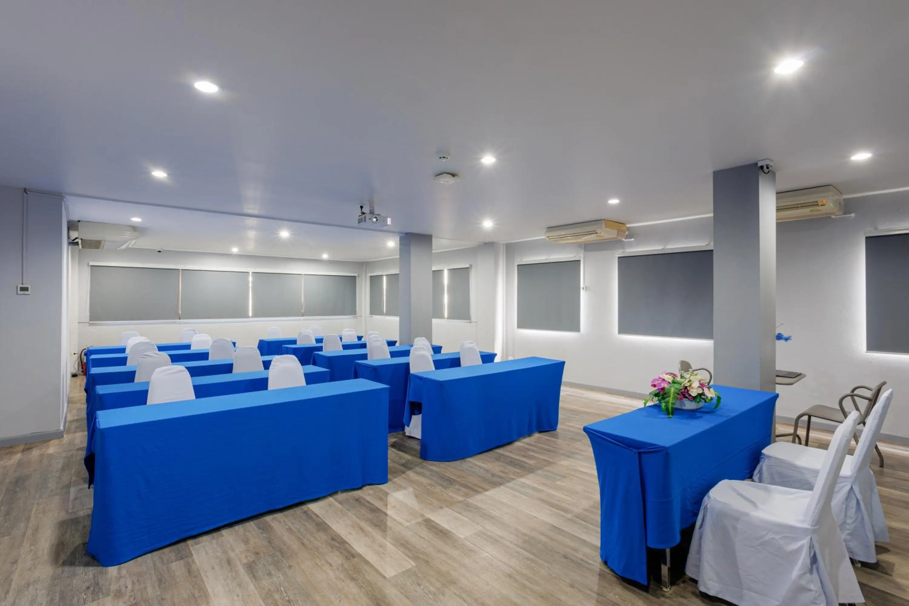 Meeting/conference room in Days Inn by Wyndham Patong Beach