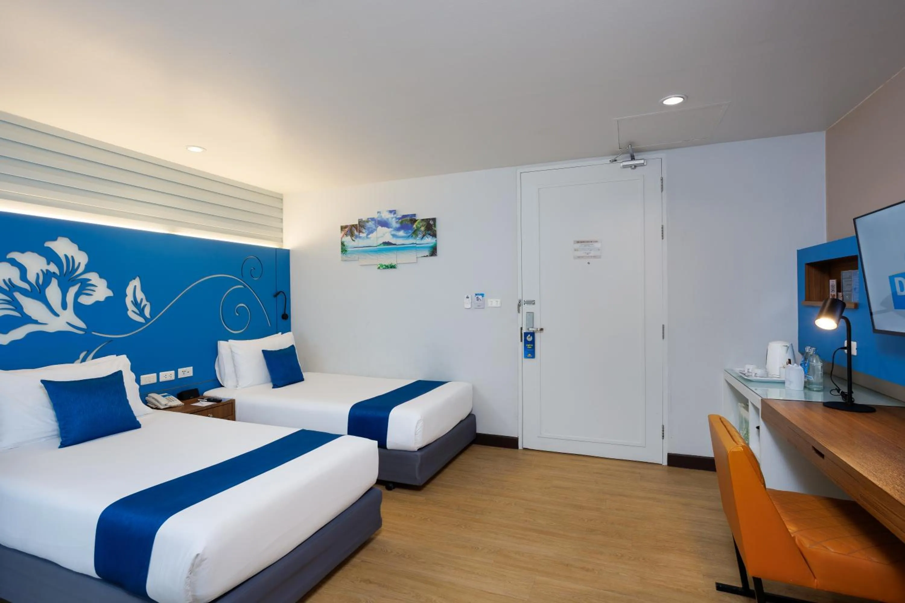 Bedroom, Bed in Days Inn by Wyndham Patong Beach