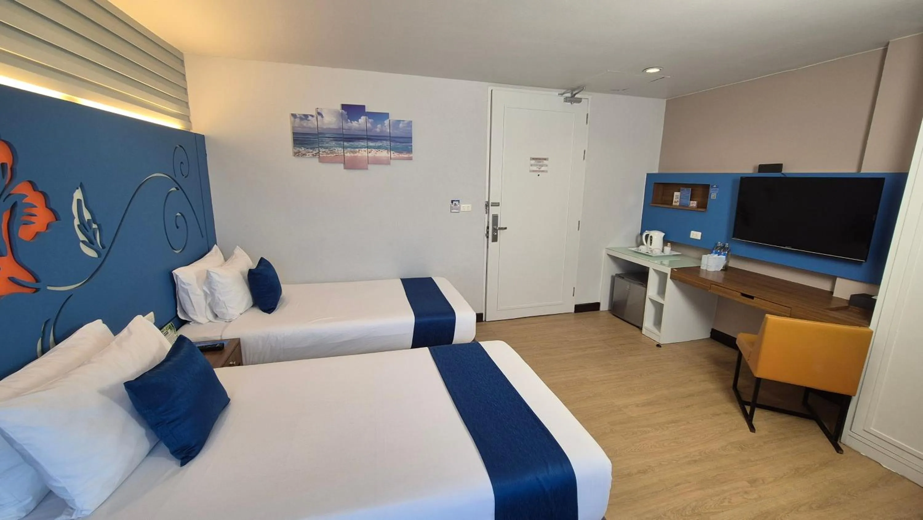 Bed in Days Inn by Wyndham Patong Beach