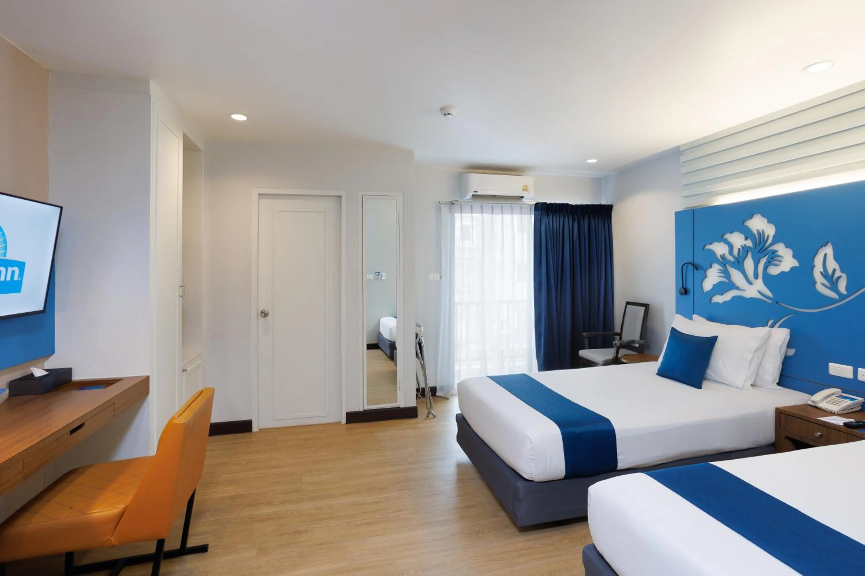 Bed in Days Inn by Wyndham Patong Beach