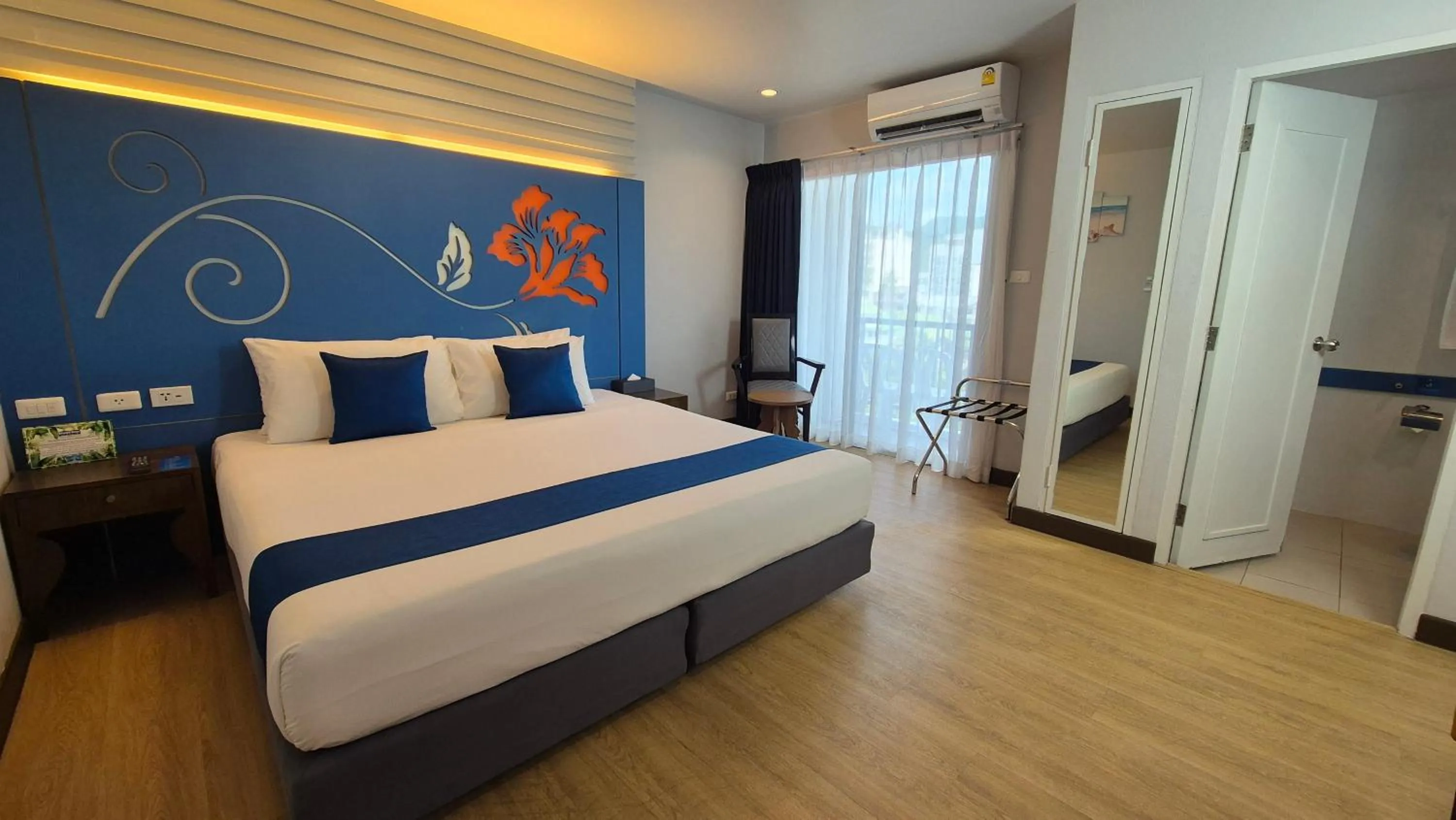 Bed in Days Inn by Wyndham Patong Beach