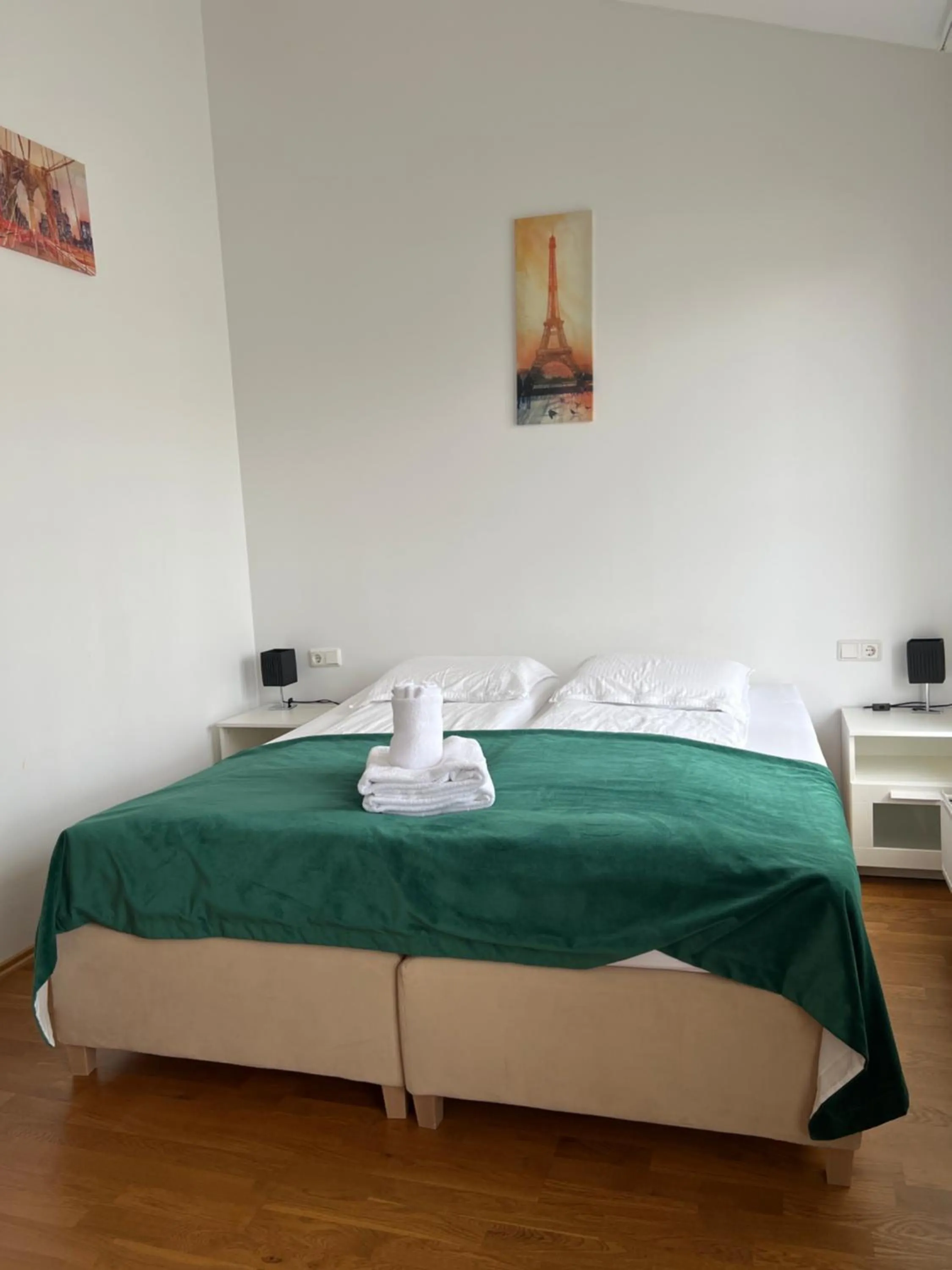 Media Luna Guesthouse