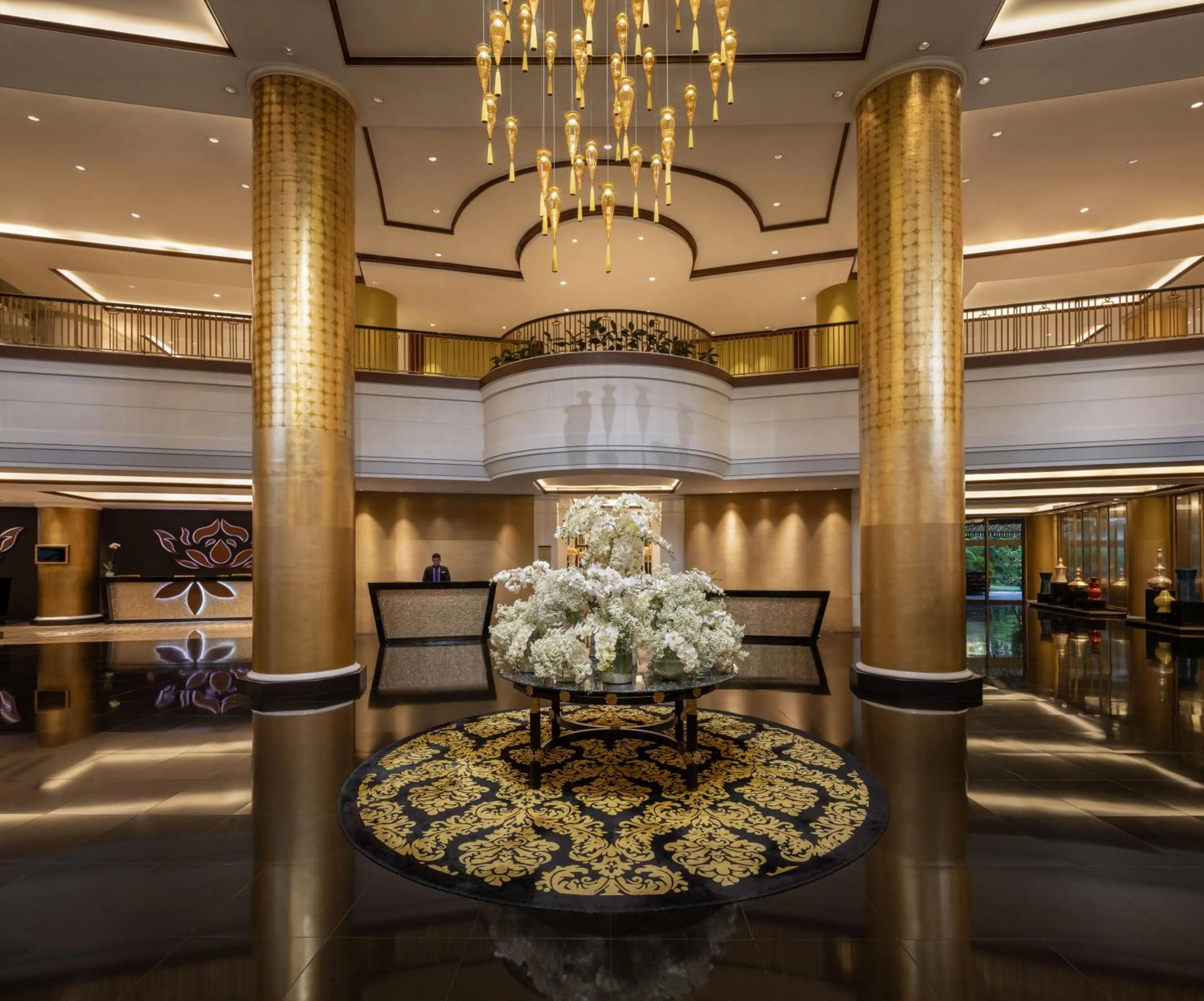 Lobby or reception in Dusit Thani Manila