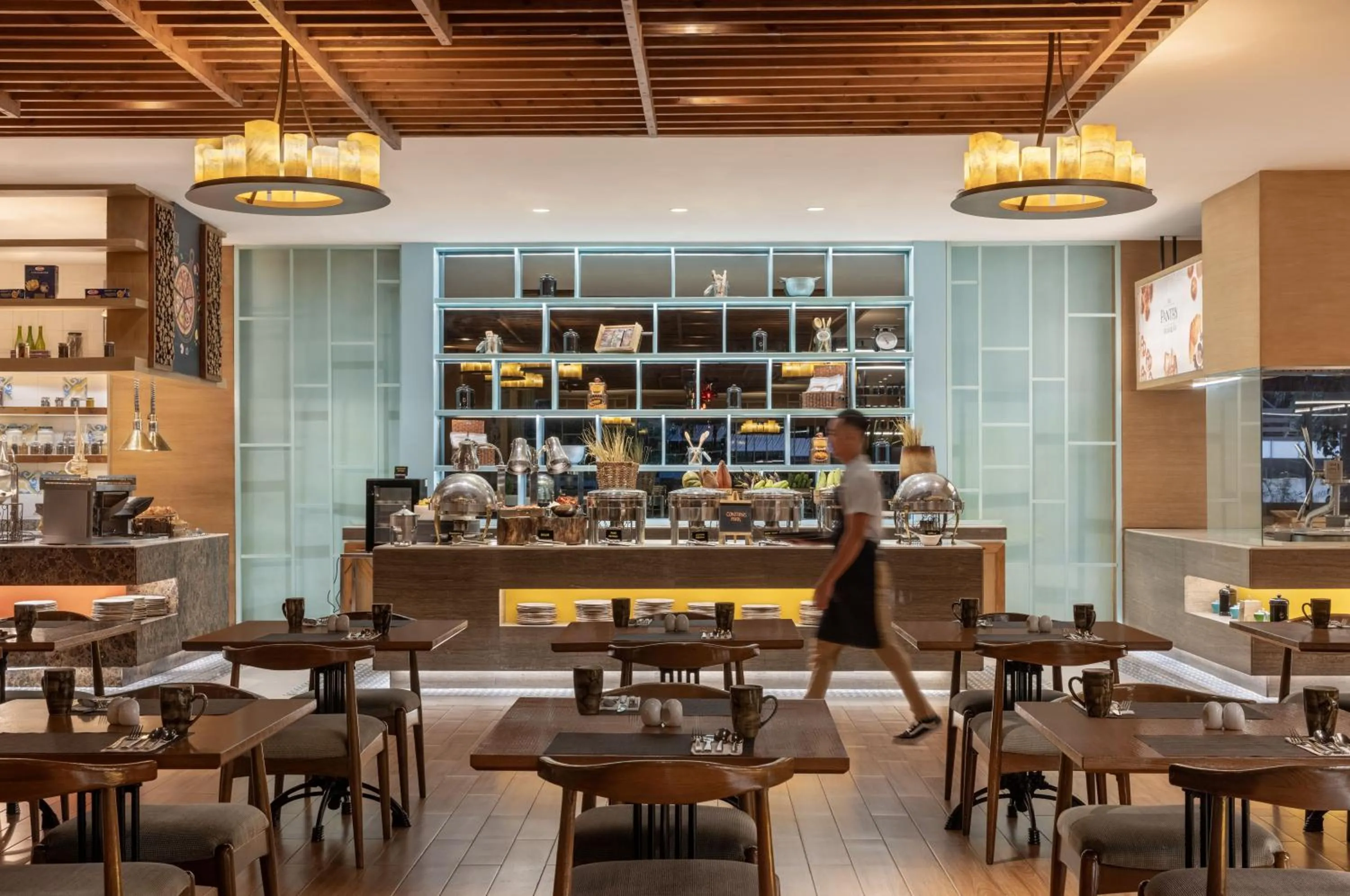 Restaurant/places to eat in Dusit Thani Manila