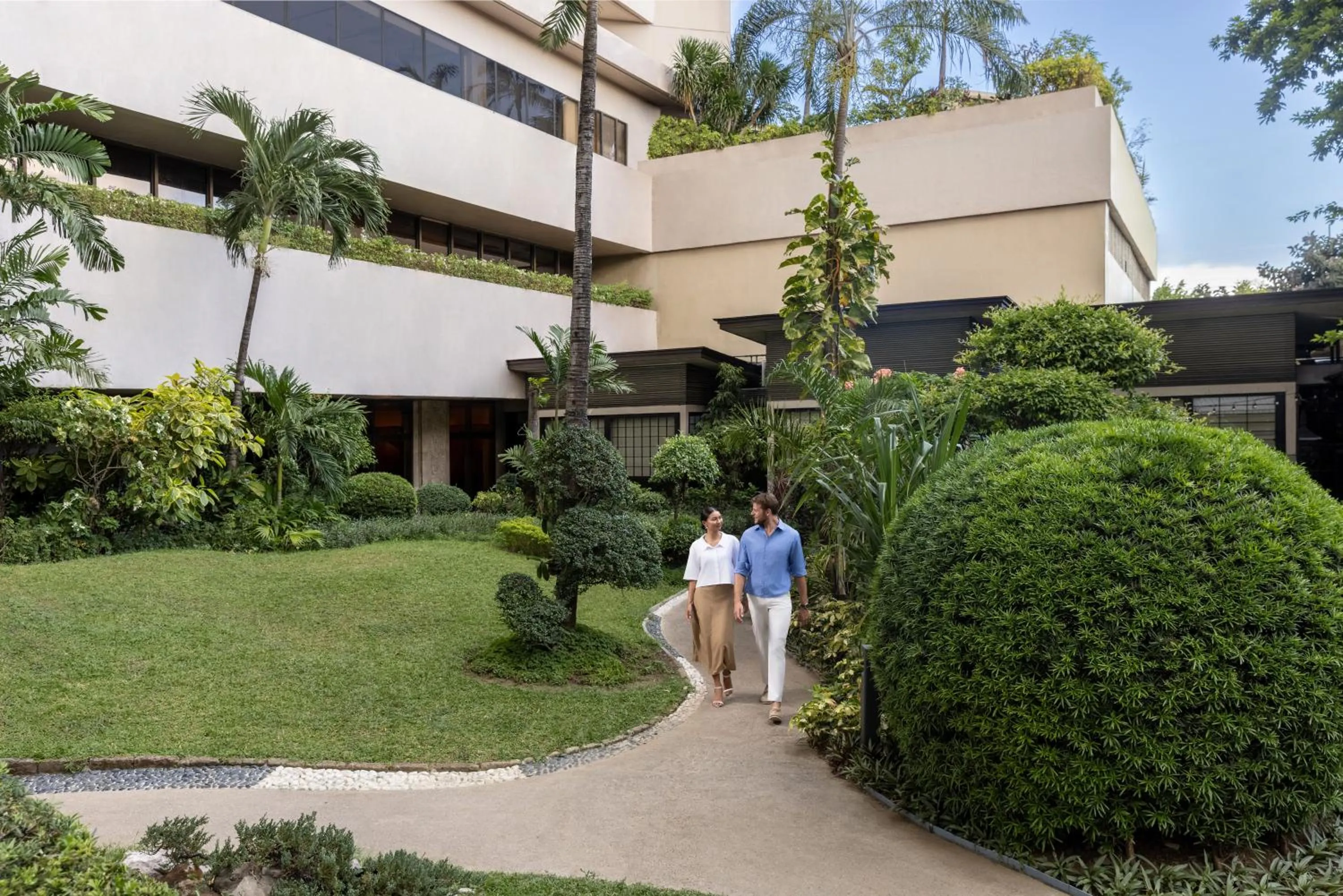 Garden in Dusit Thani Manila