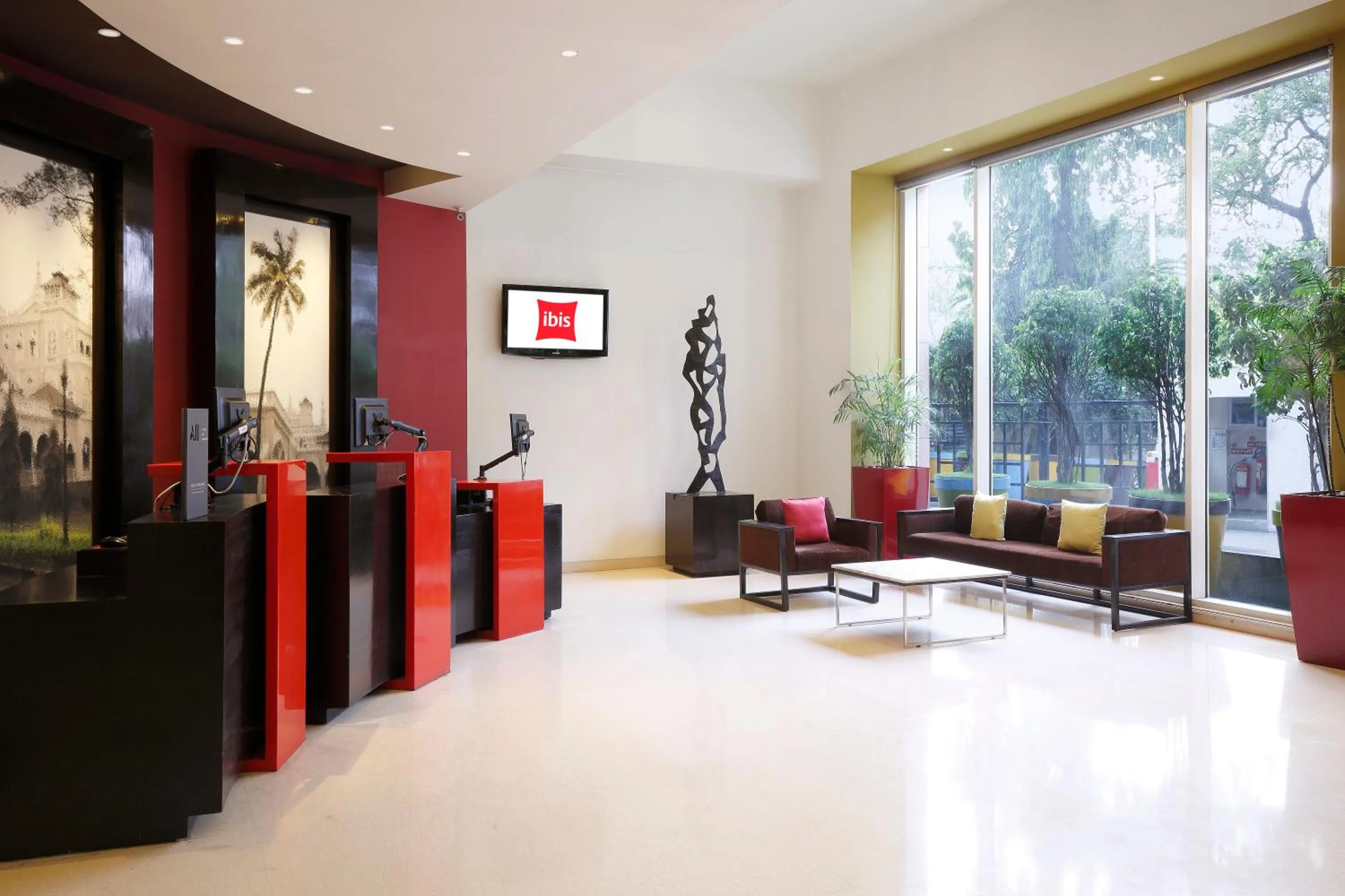 Lobby or reception in ibis Pune Viman Nagar - An Accor Brand