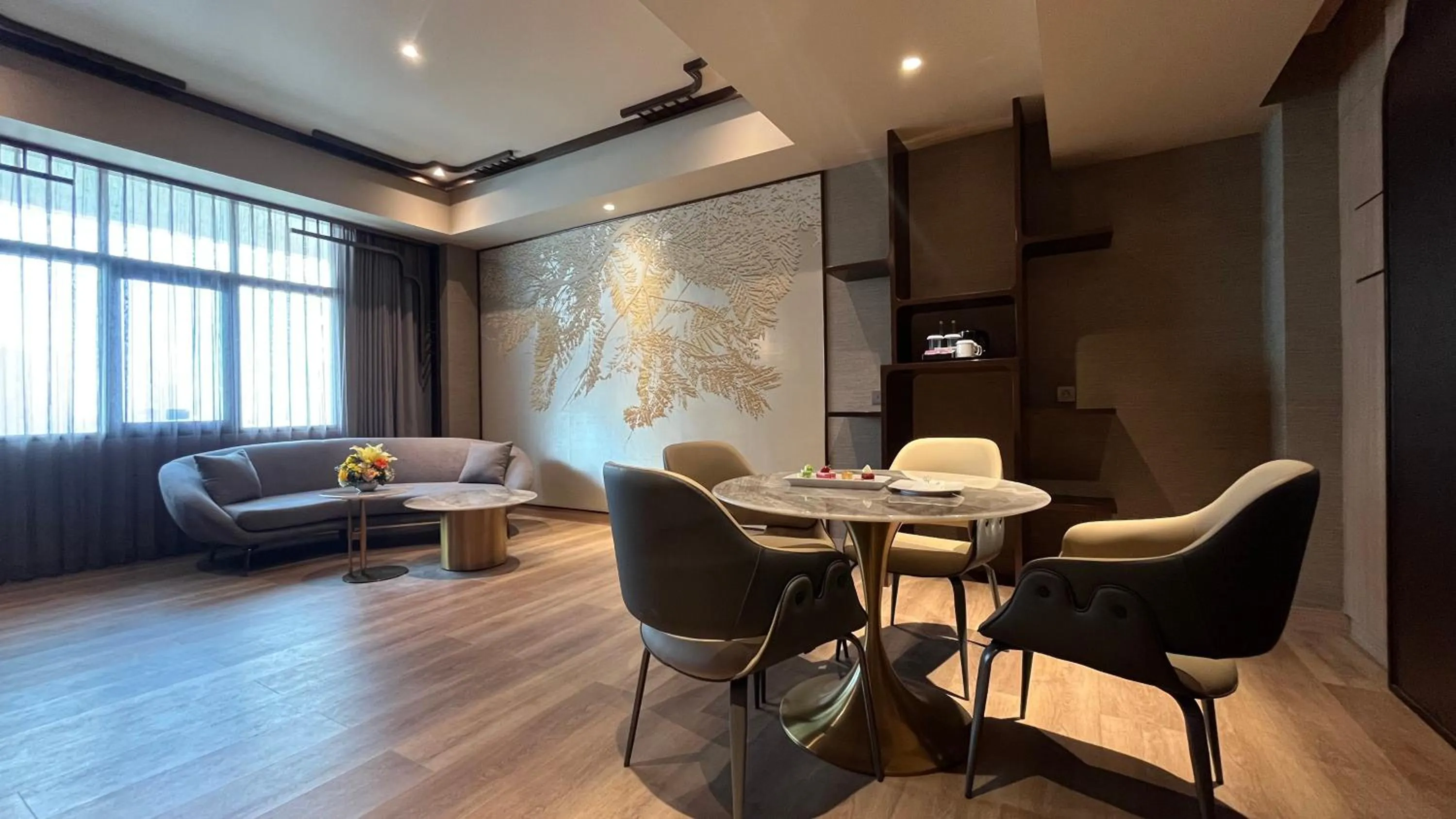 Living room in Mercure Surabaya Grand Mirama