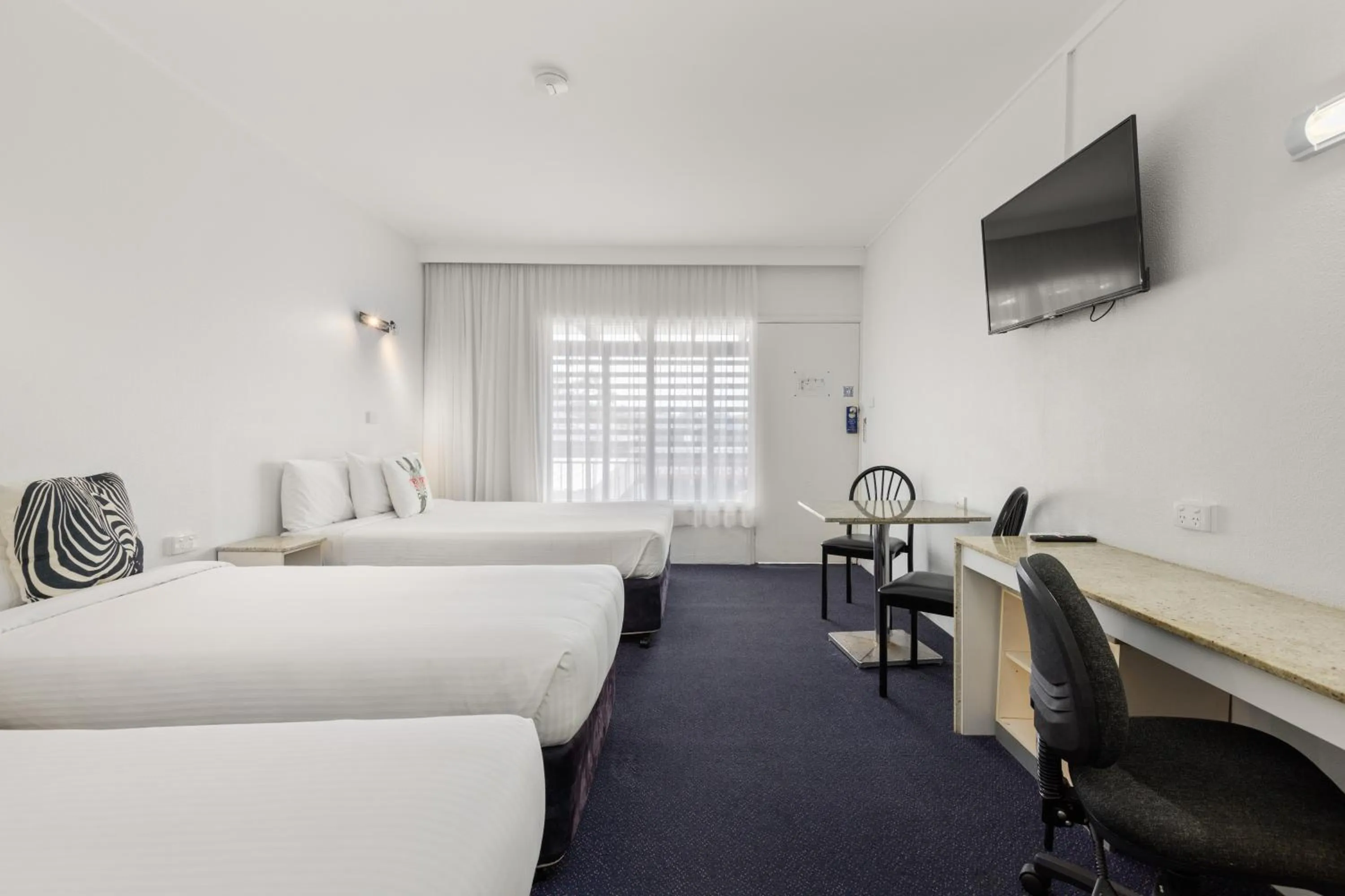 Family, Bed in Zebra Motel