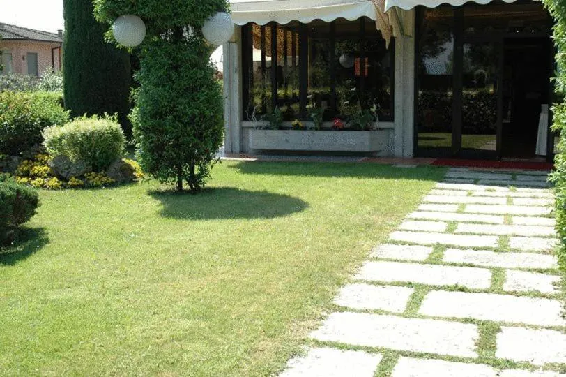 Facade/entrance in Hotel Derby