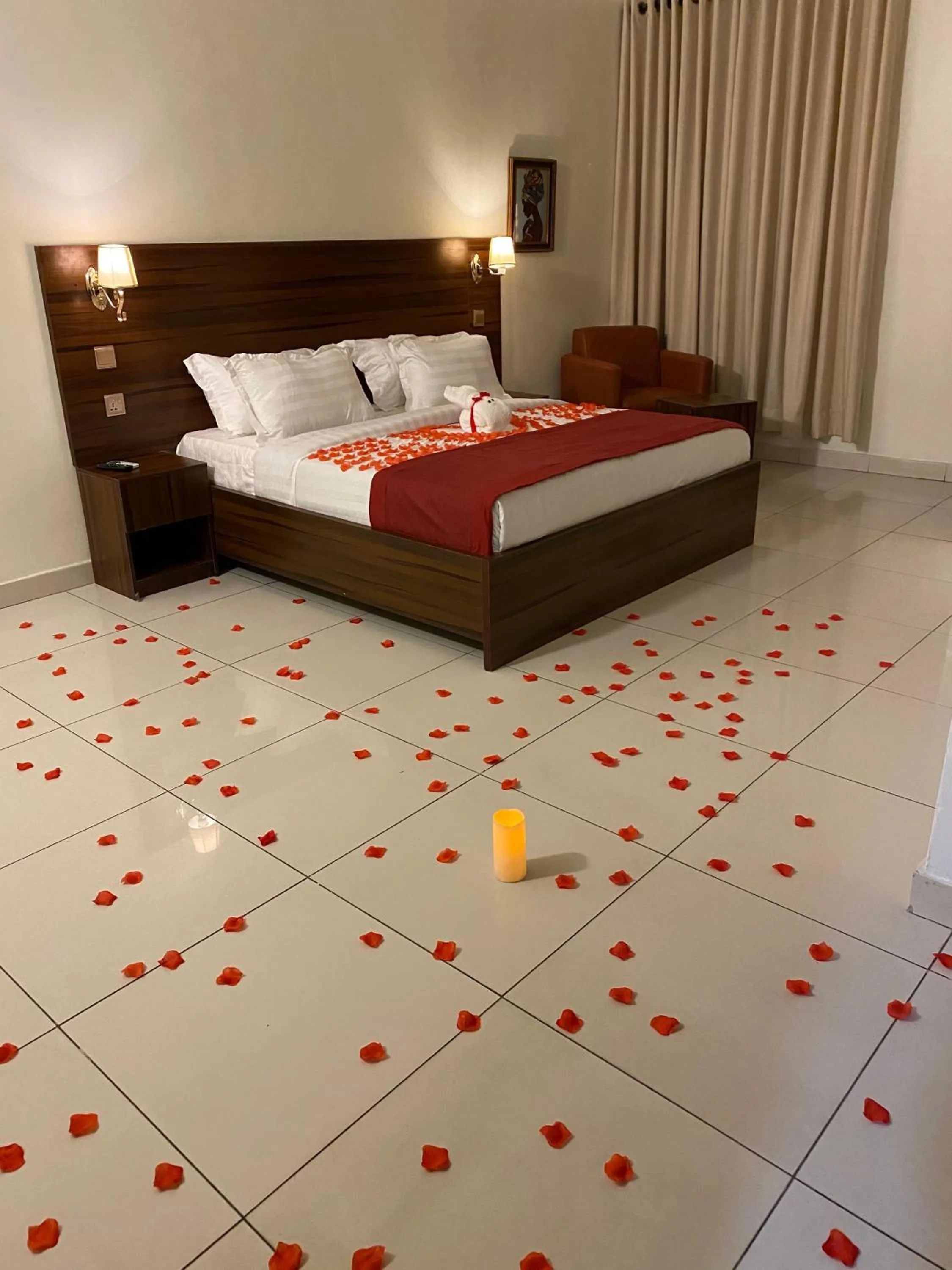 Bedroom, Bed in Posh Hotel and Suites Victoria Island