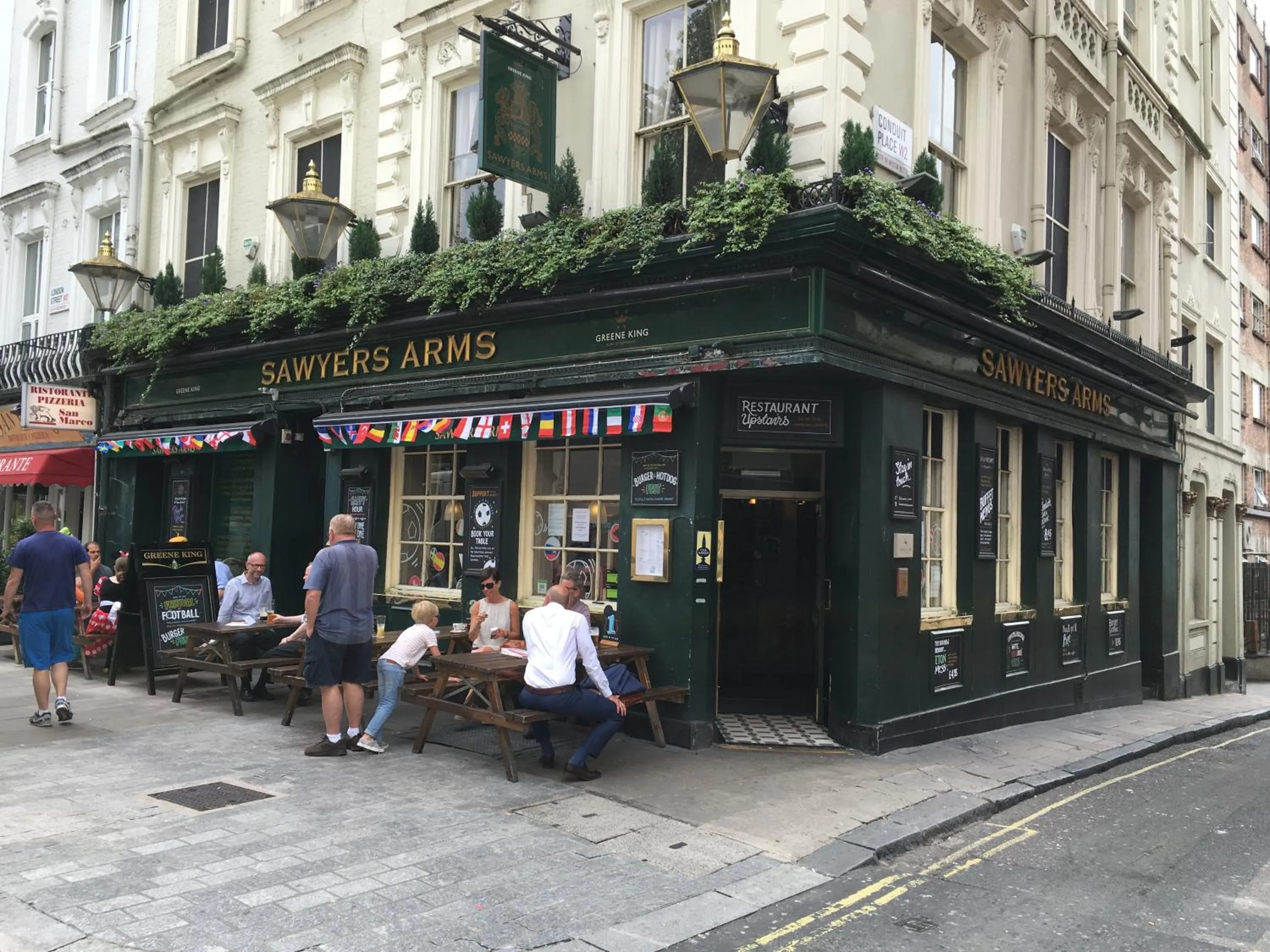 Facade/entrance in St George Hotel