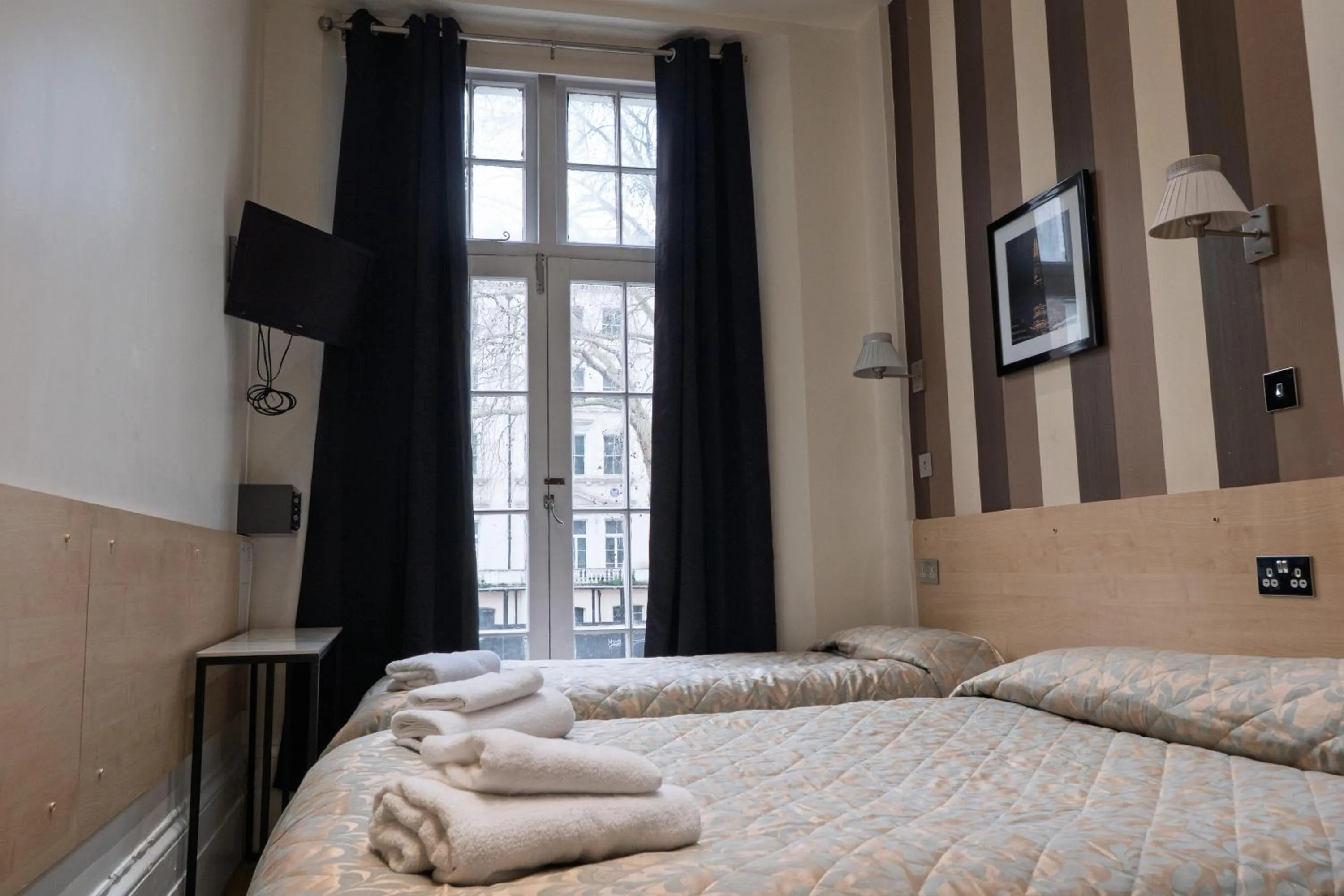 Bed in St George Hotel Paddington