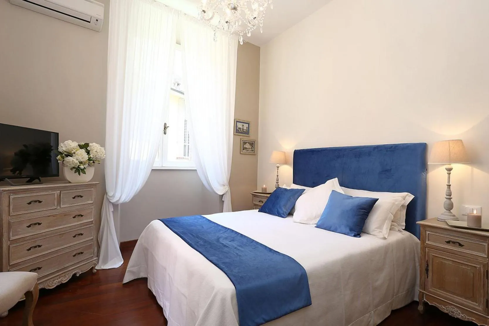 air conditioner, Bed in Avignonesi Suites - CA Domus Collection