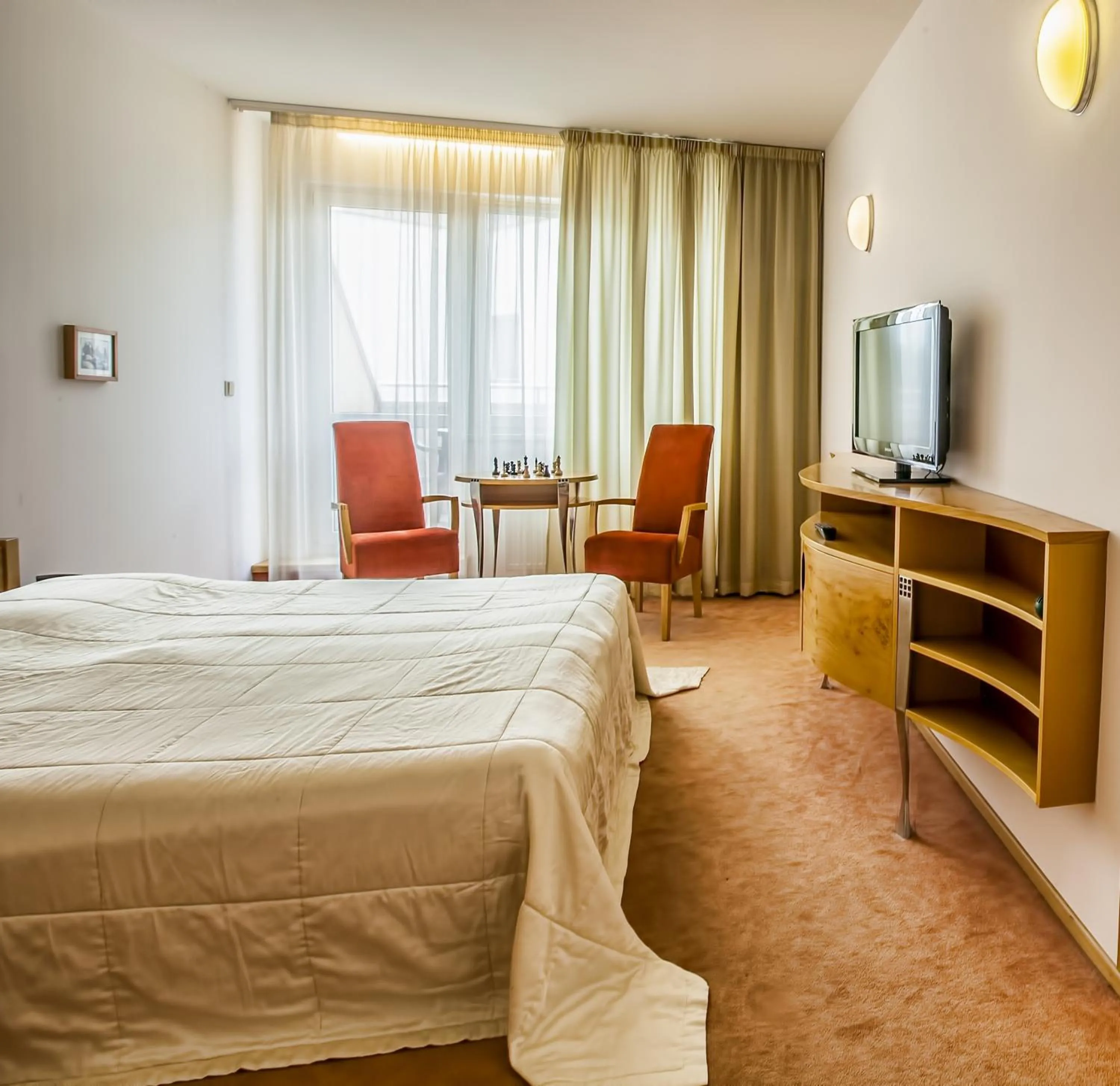 Photo of the whole room, Bed in Hotel SET