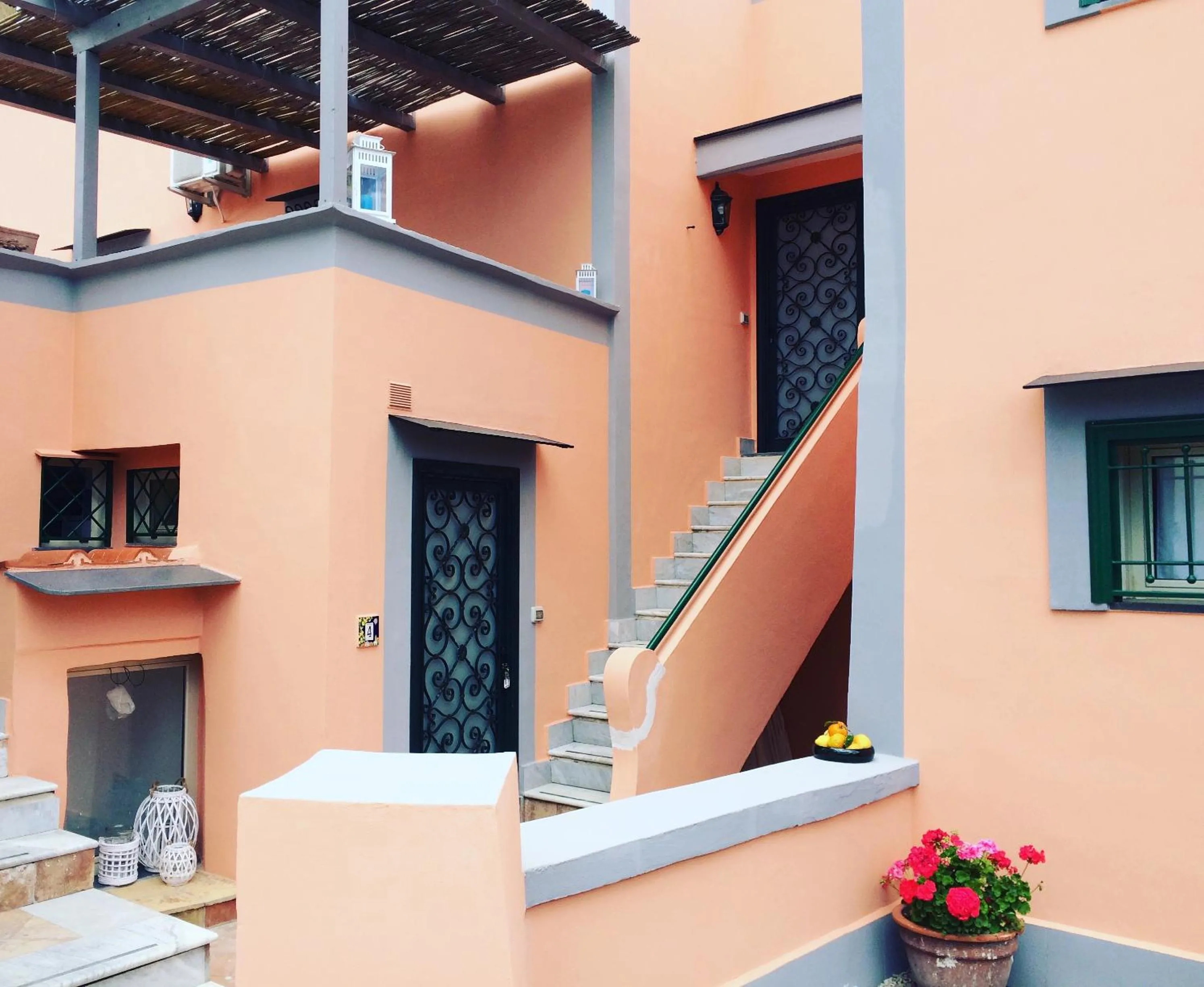 Property building in Il Borghetto Apartments & Rooms