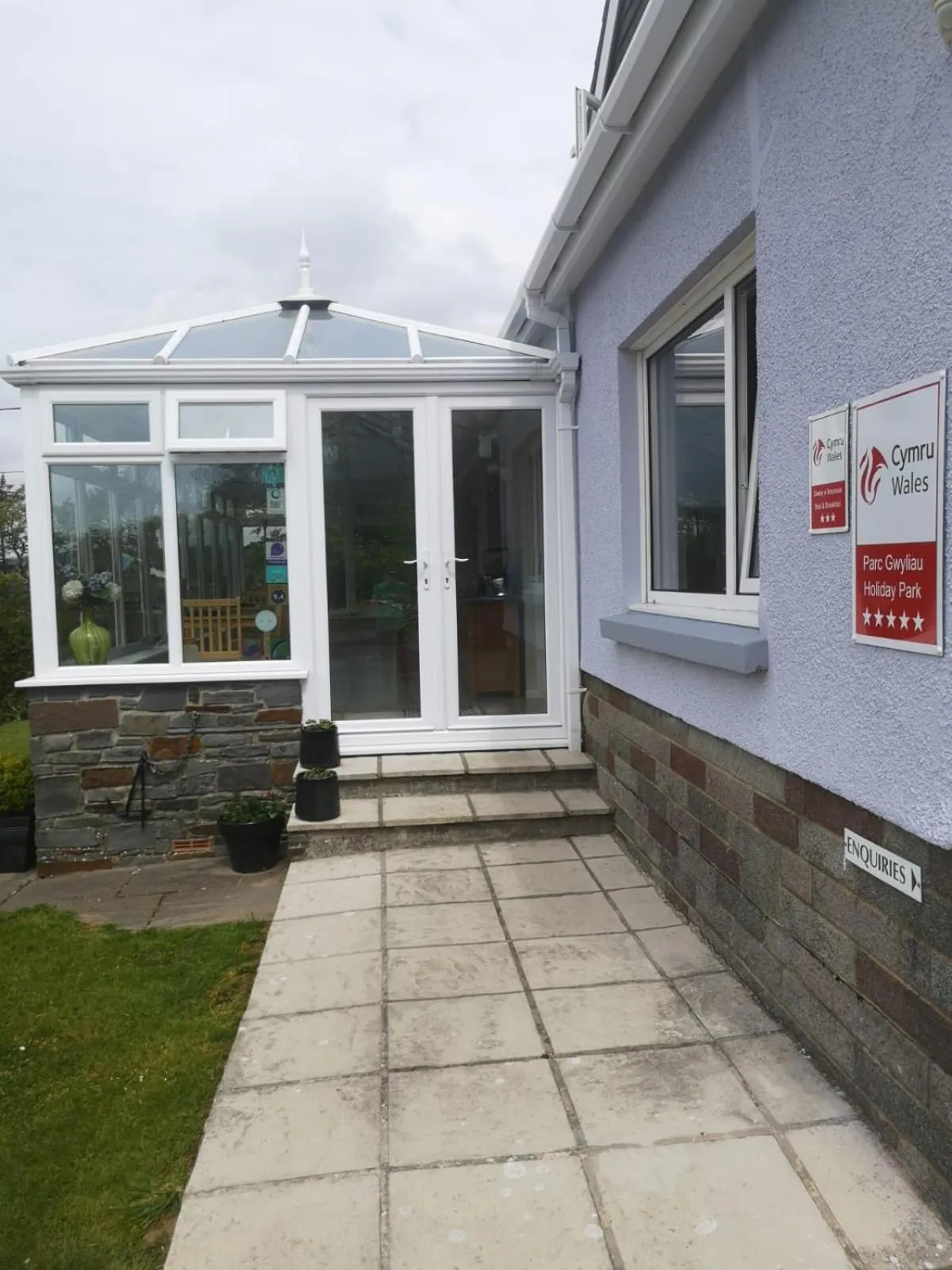 Facade/entrance in Pinewood B&B