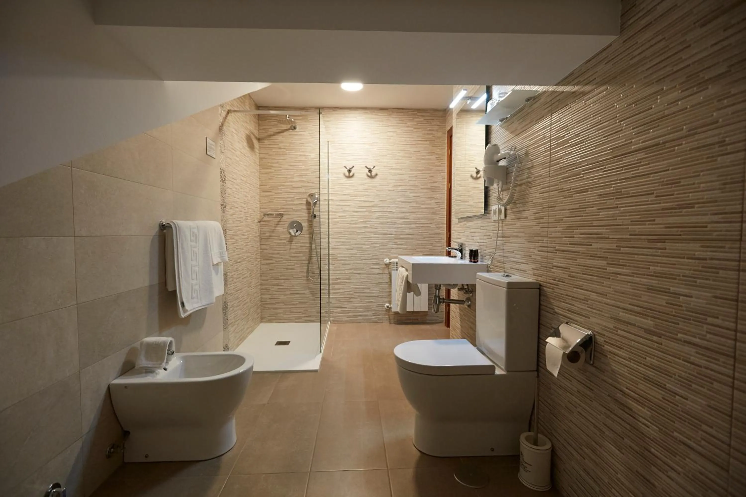 Shower in Hotel Ribadesella Playa