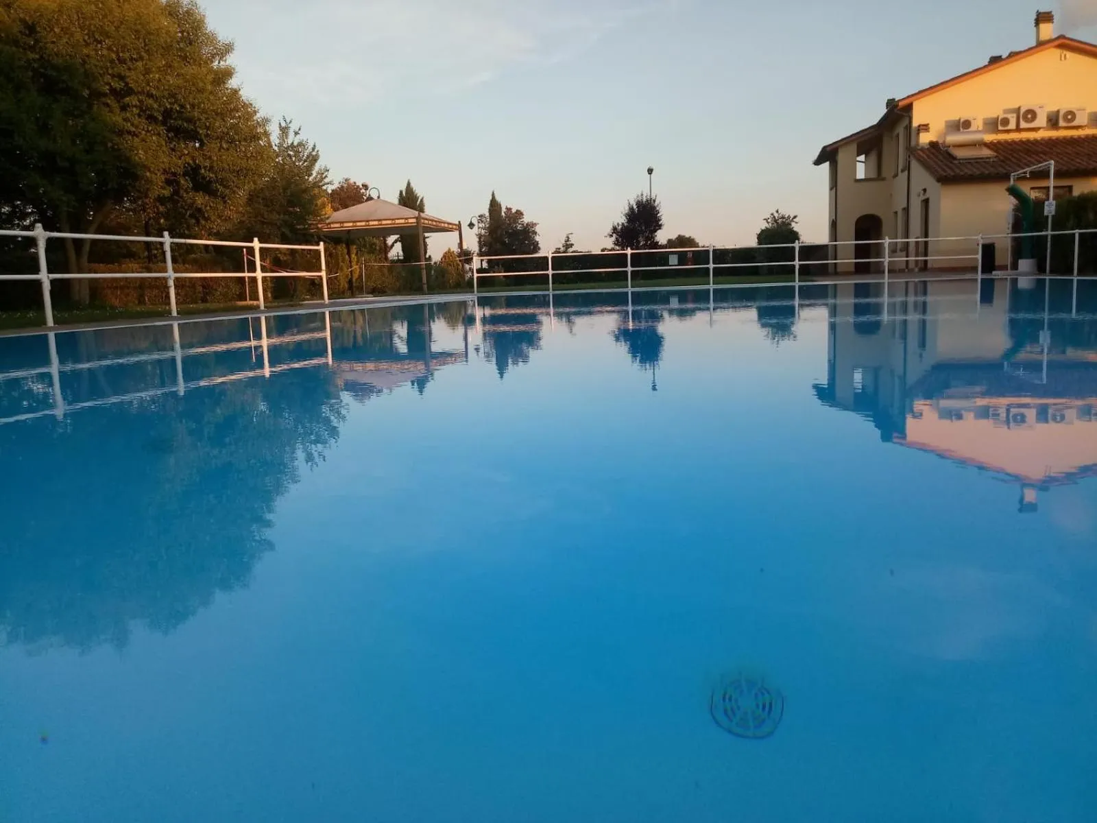 Swimming pool in Residence Serristori