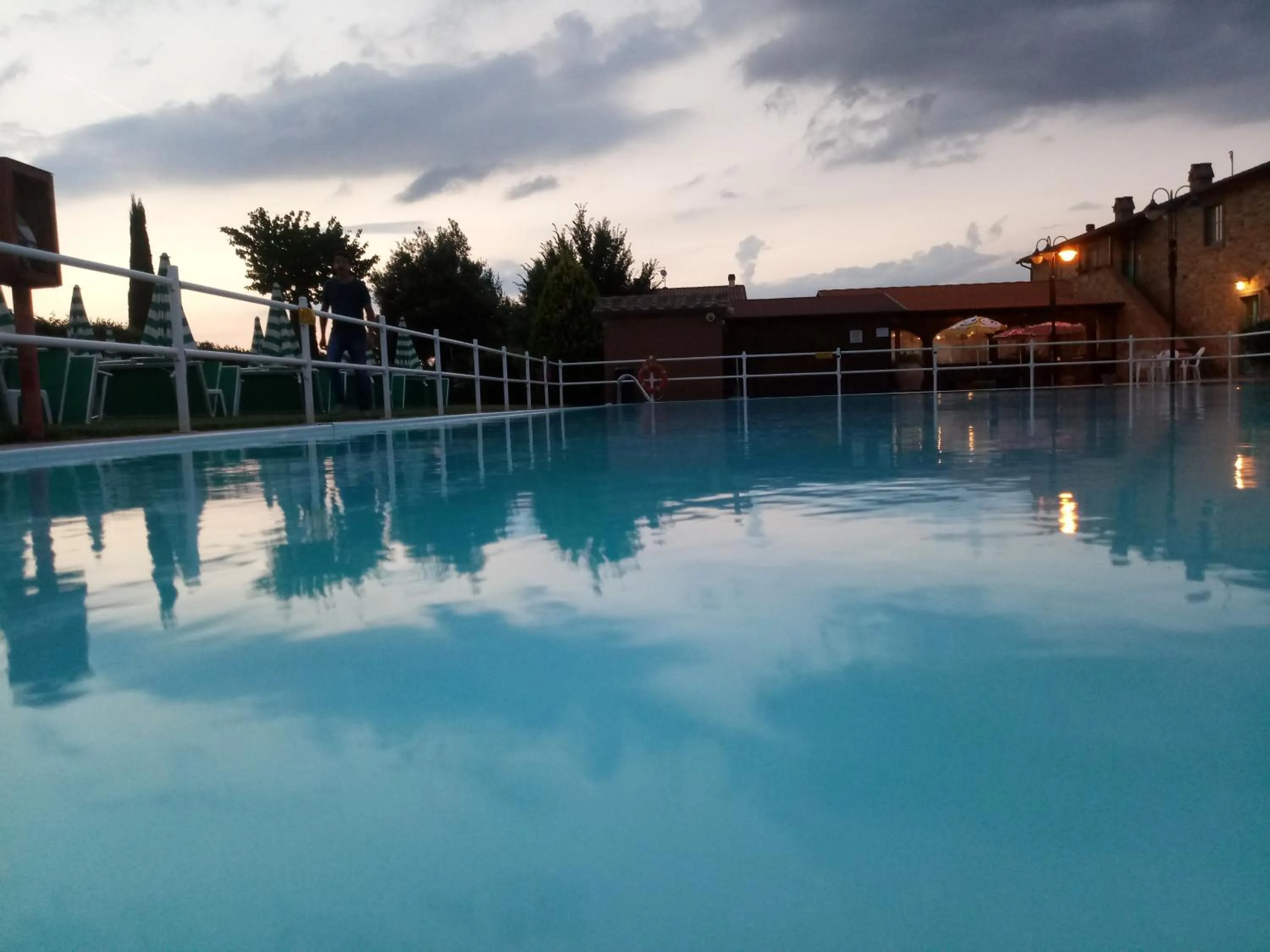 Swimming pool in Residence Serristori