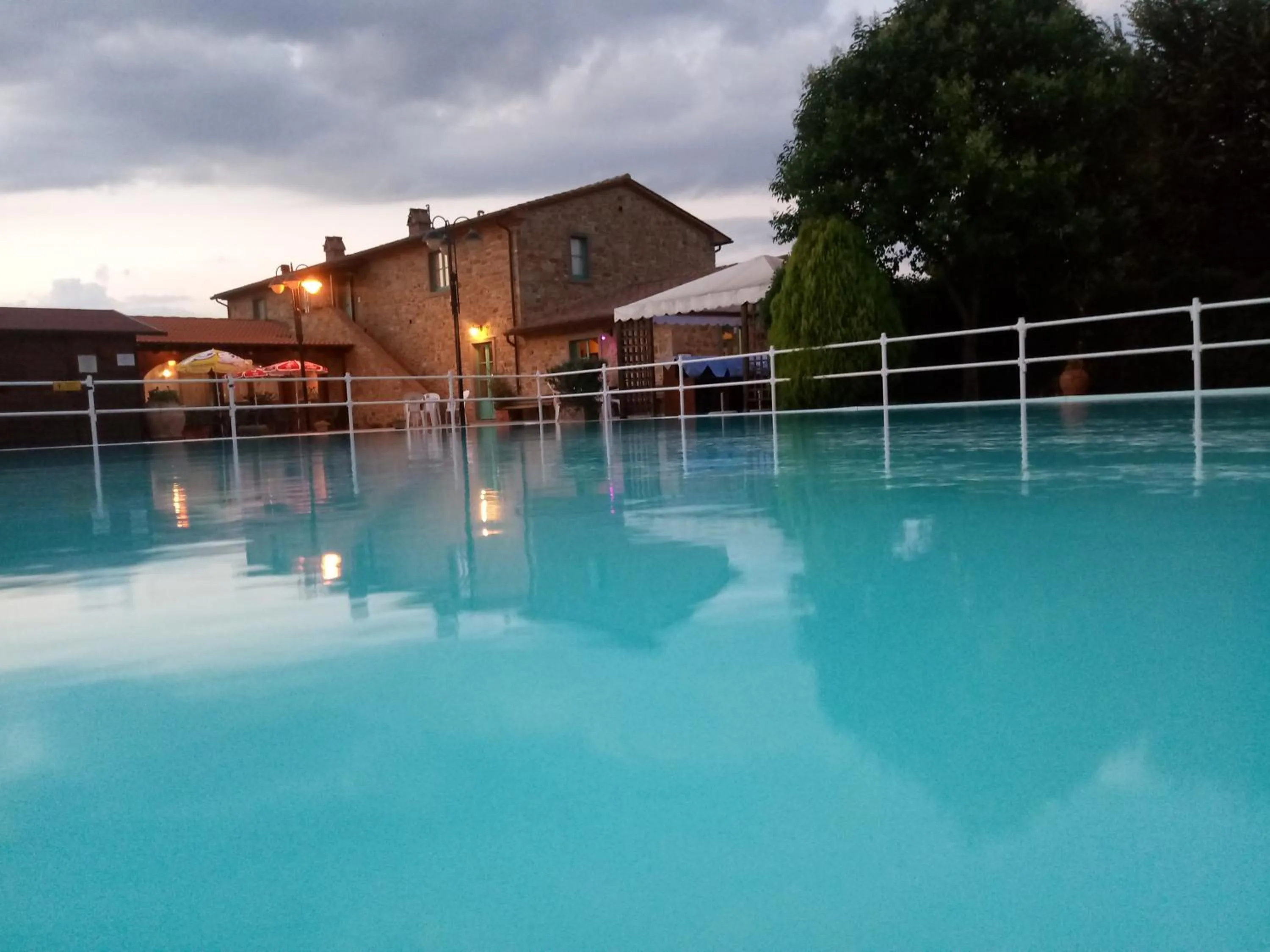 Swimming pool in Residence Serristori