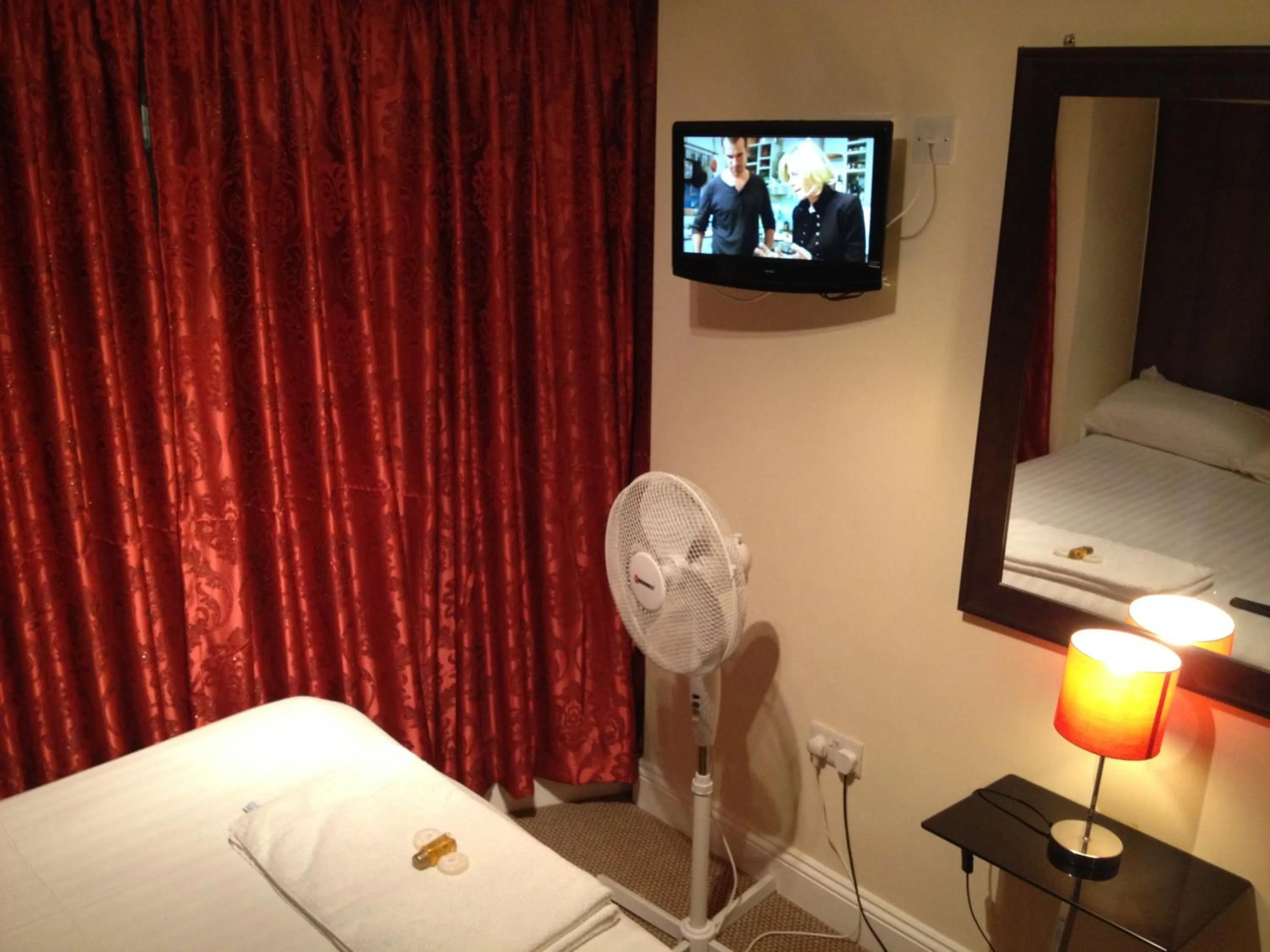 TV and multimedia, Bed in City Lodge London