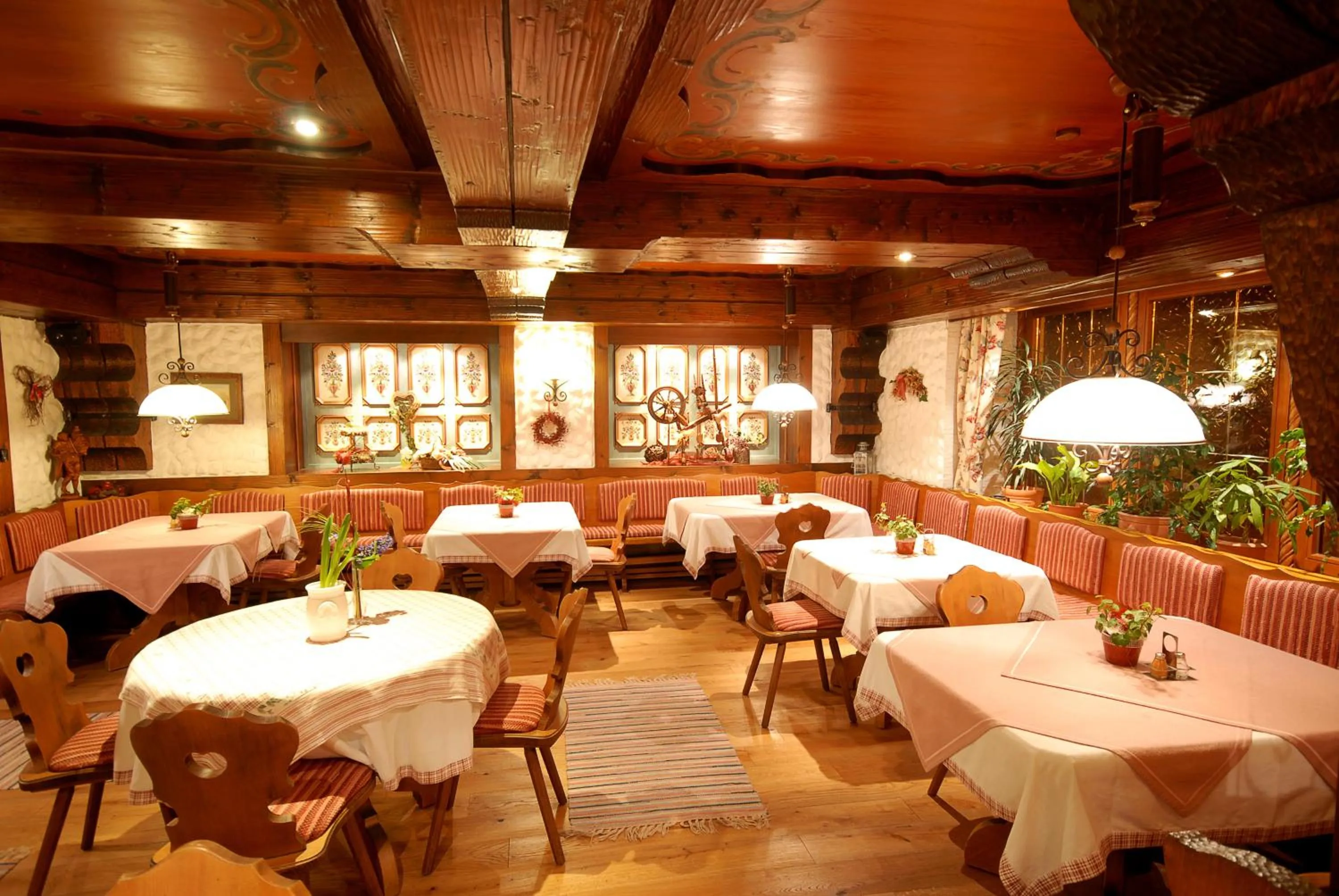 Restaurant/places to eat in Hotel Gondel