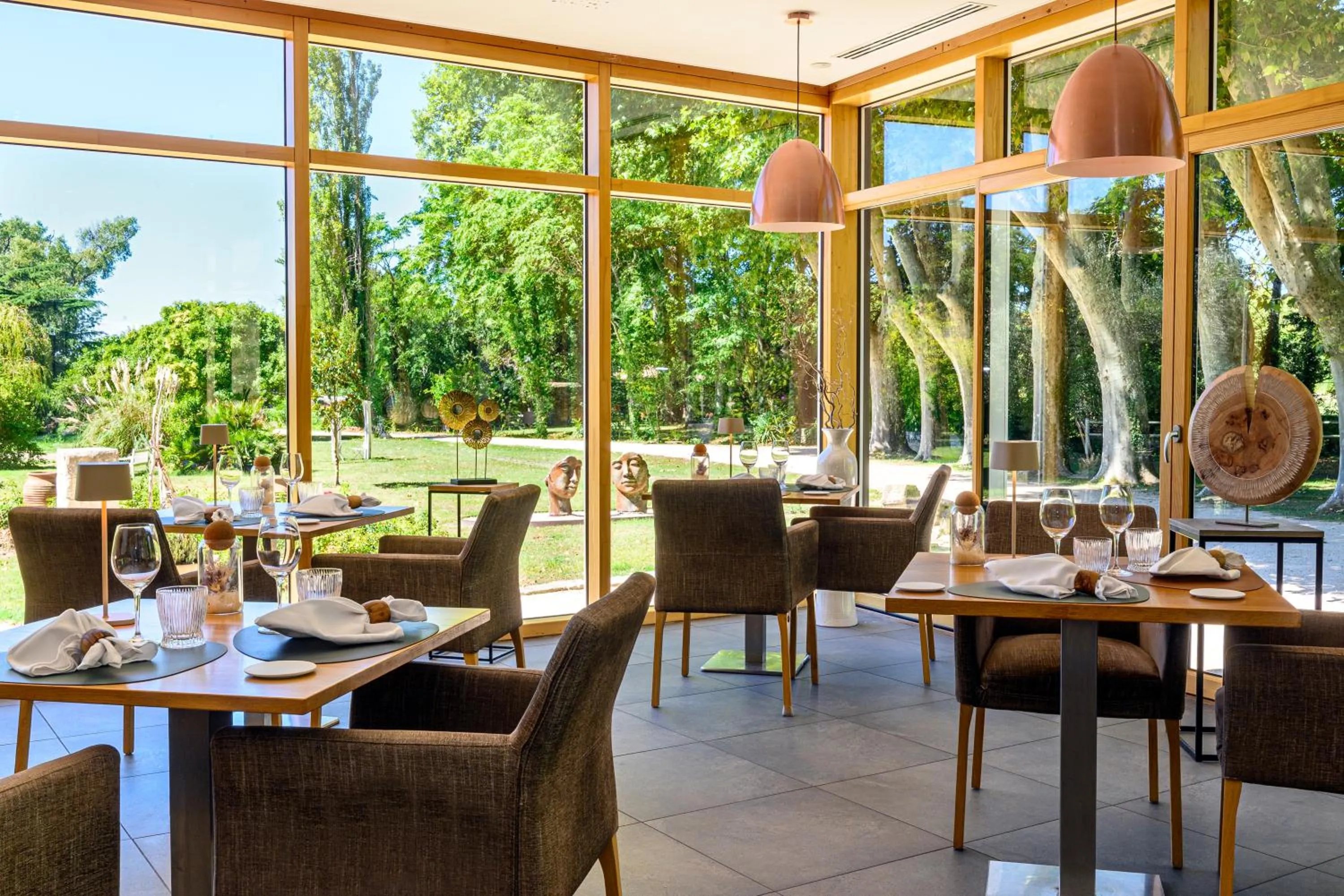 Restaurant/places to eat in Château De Massillan