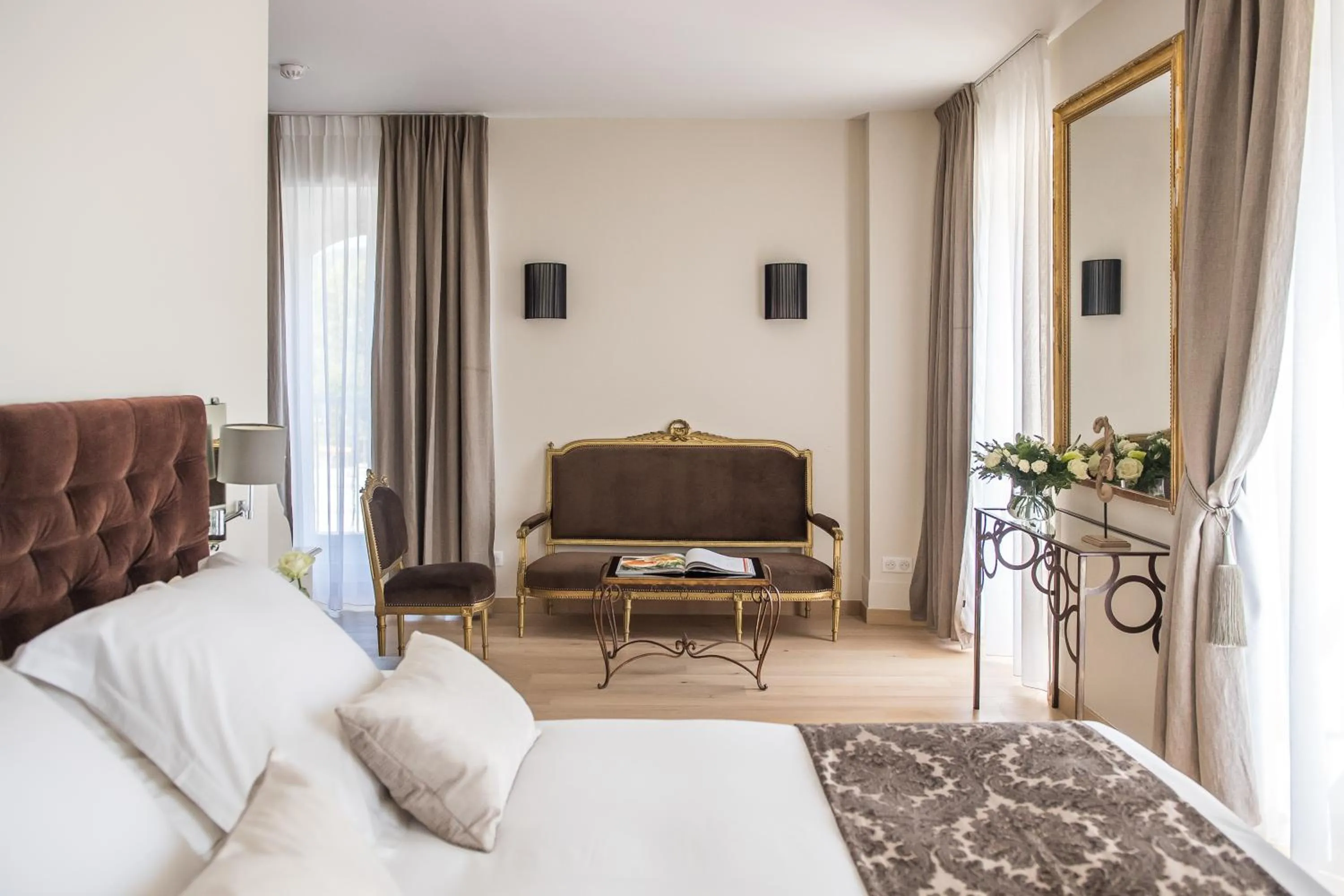 Bed in Château De Massillan