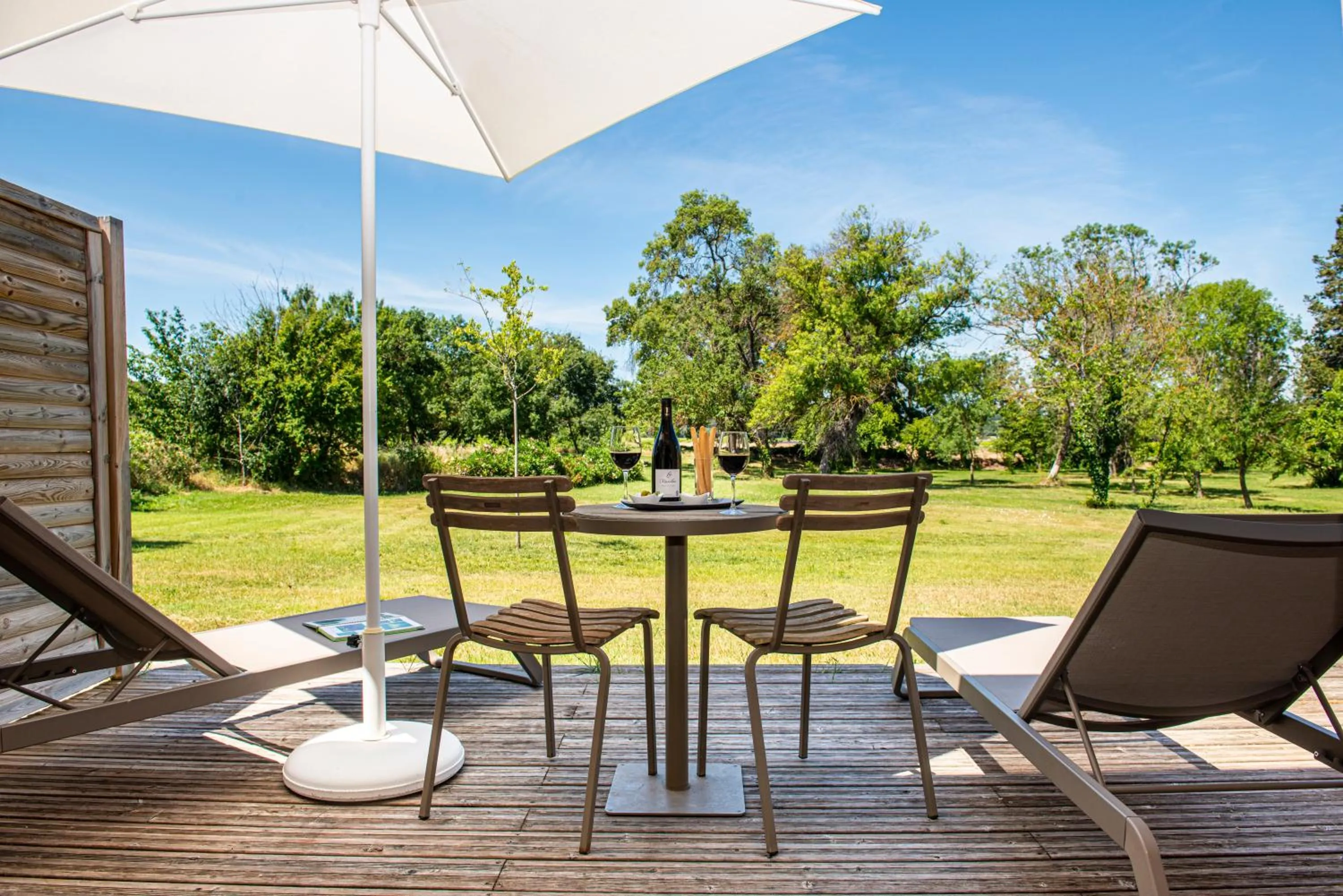 Patio in Château De Massillan