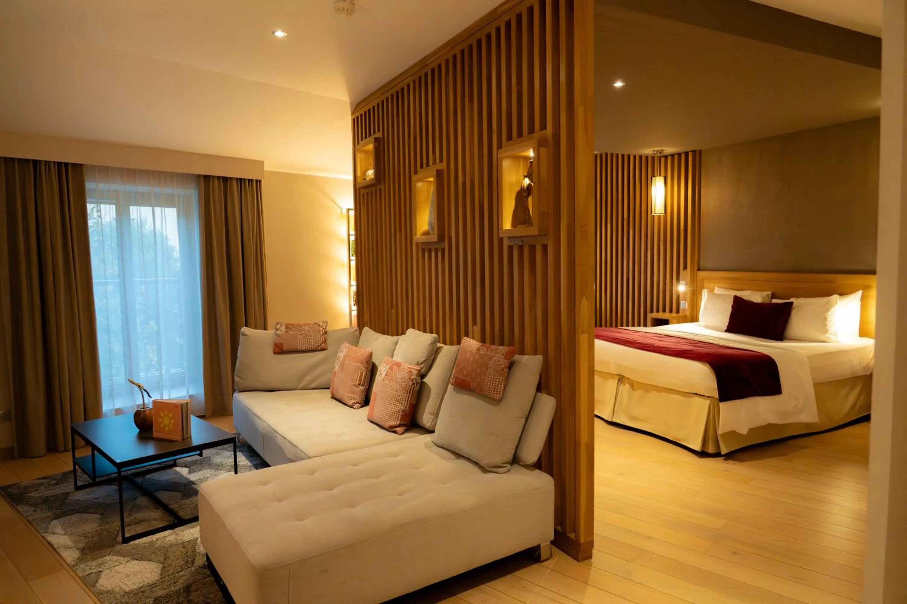 Photo of the whole room, Bed in Château De Massillan