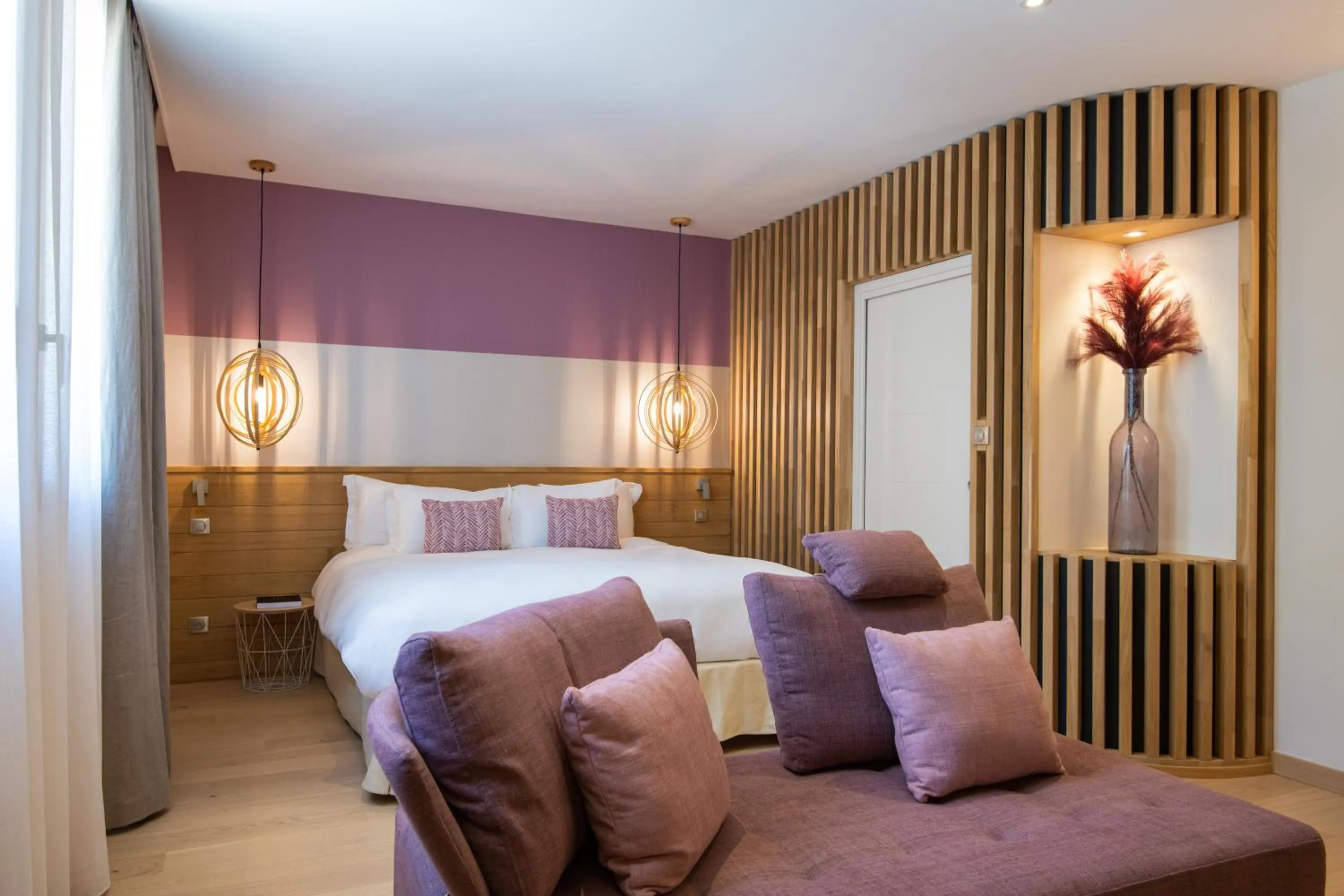 Photo of the whole room, Bed in Château De Massillan