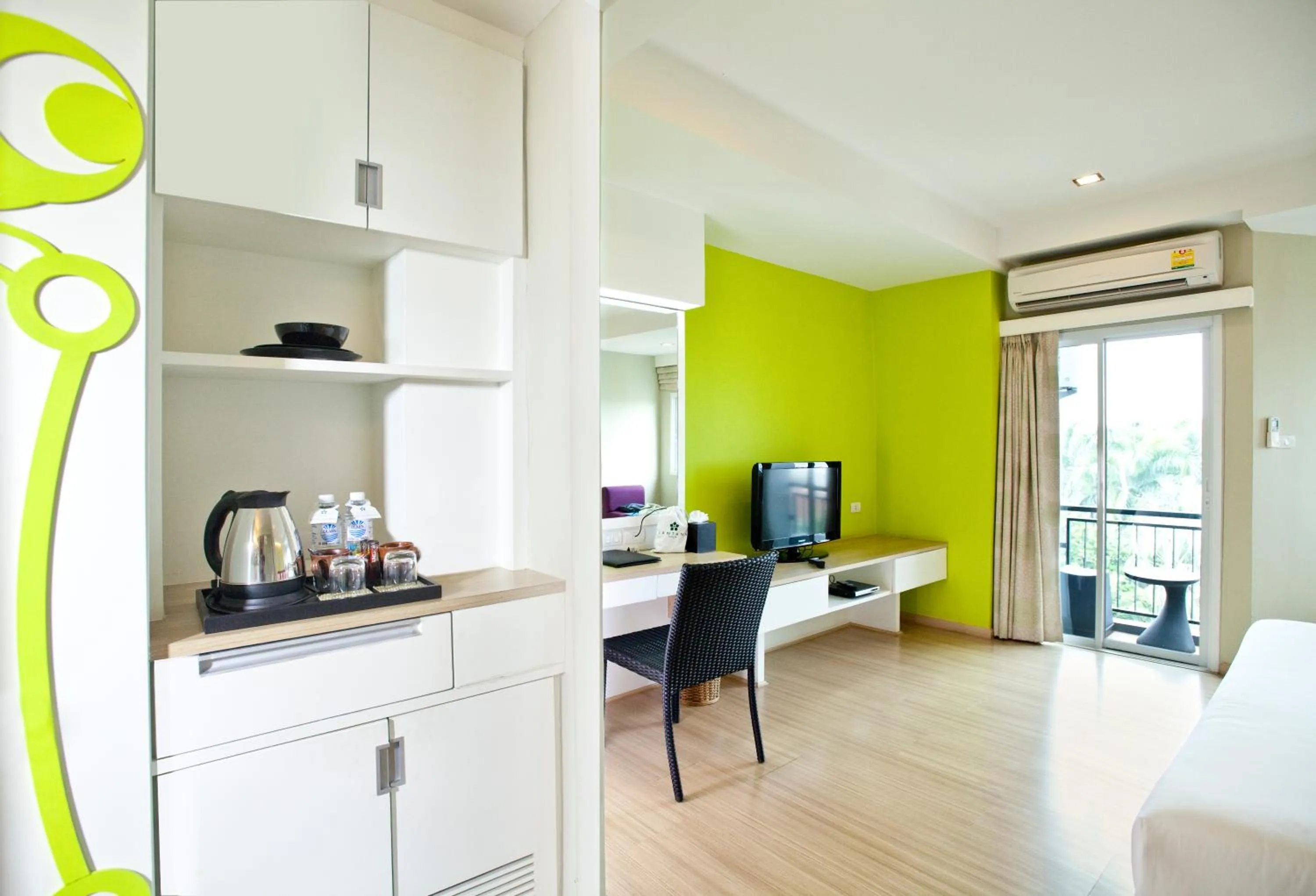 TV and multimedia in Lantana Pattaya - SHA Extra Plus