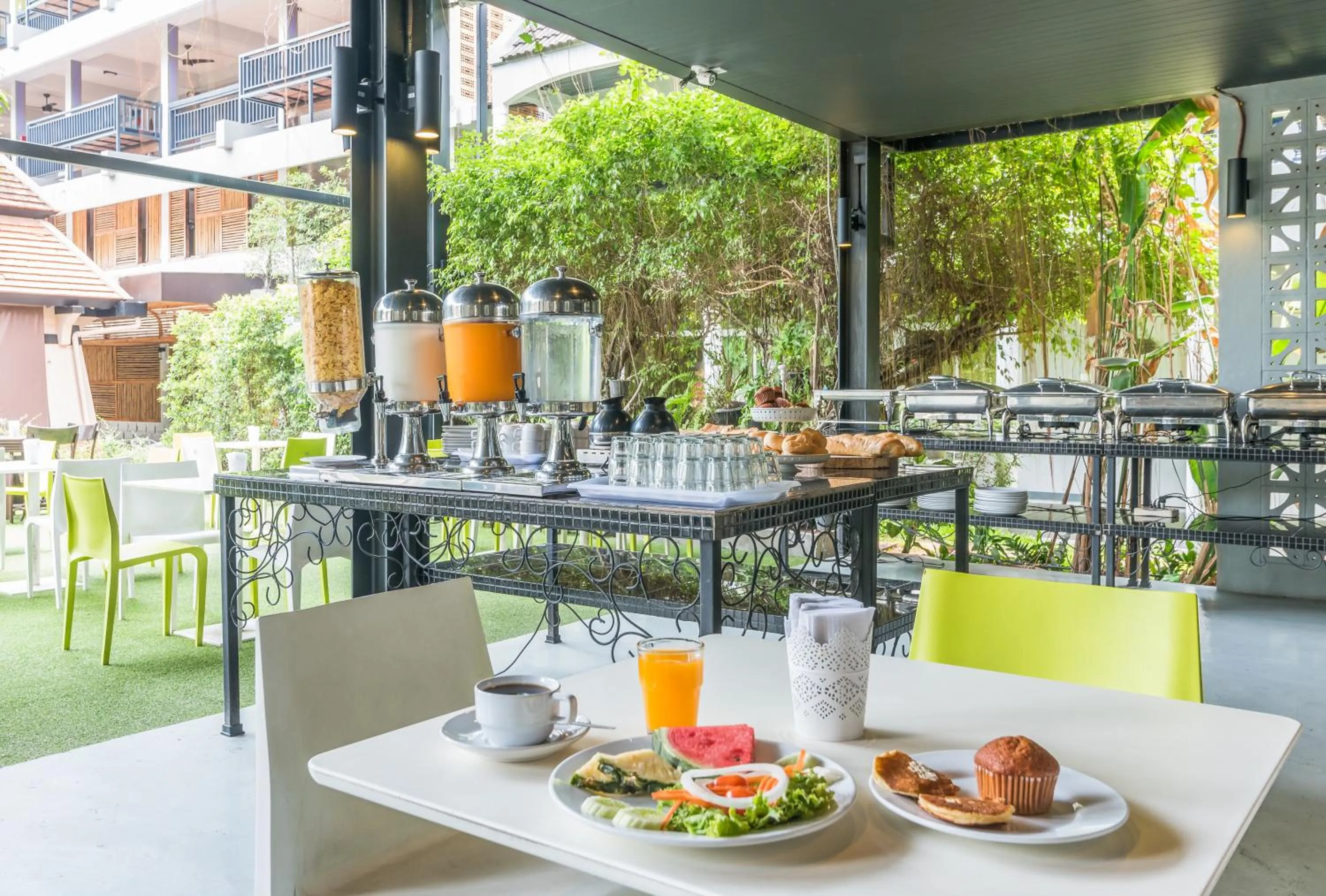 Restaurant/places to eat in Lantana Pattaya - SHA Extra Plus