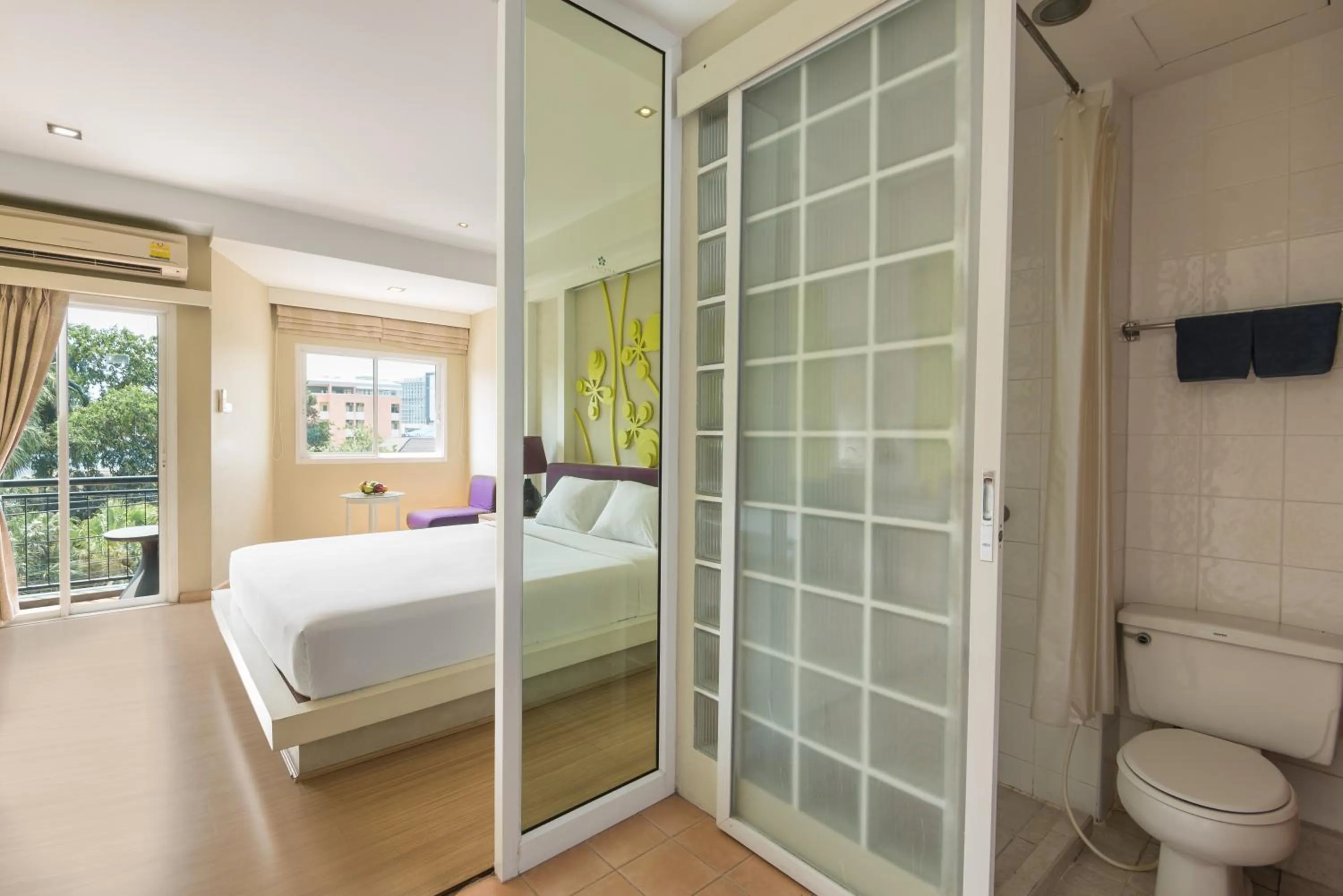 Toilet, Bed in Lantana Pattaya - SHA Extra Plus