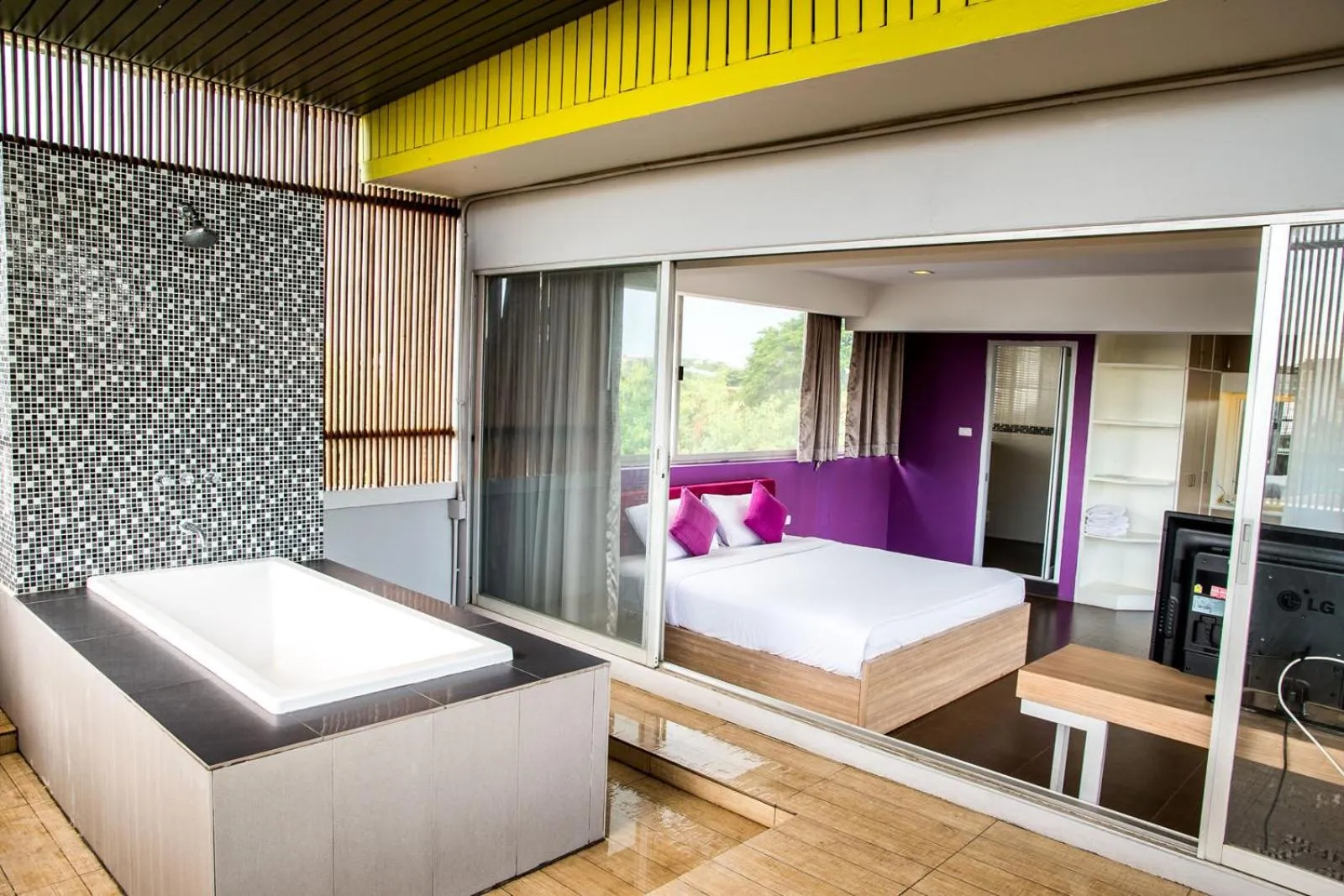 Bed in Lantana Pattaya - SHA Extra Plus