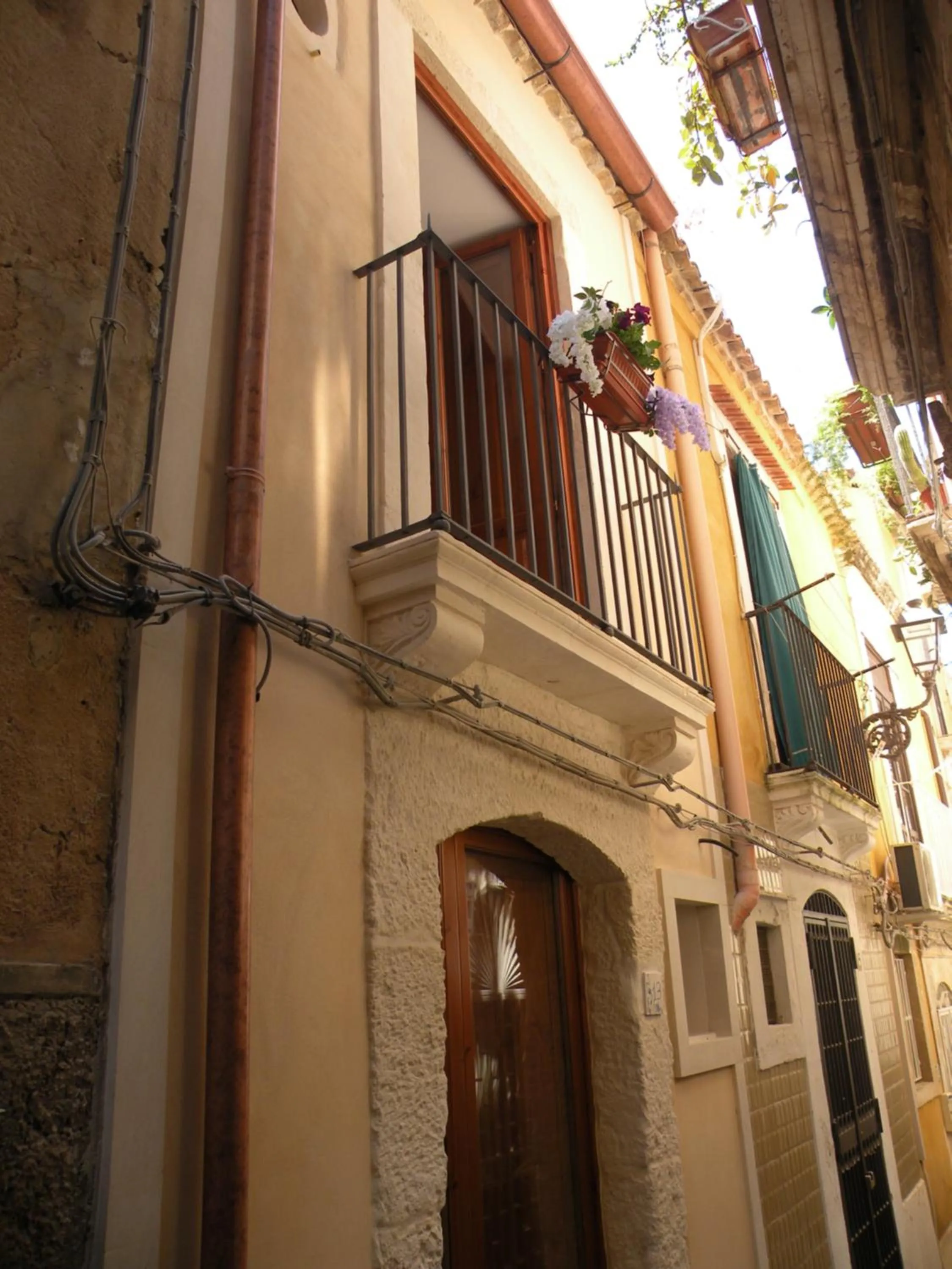 Facade/entrance in Al Blu Ortigia Apartments