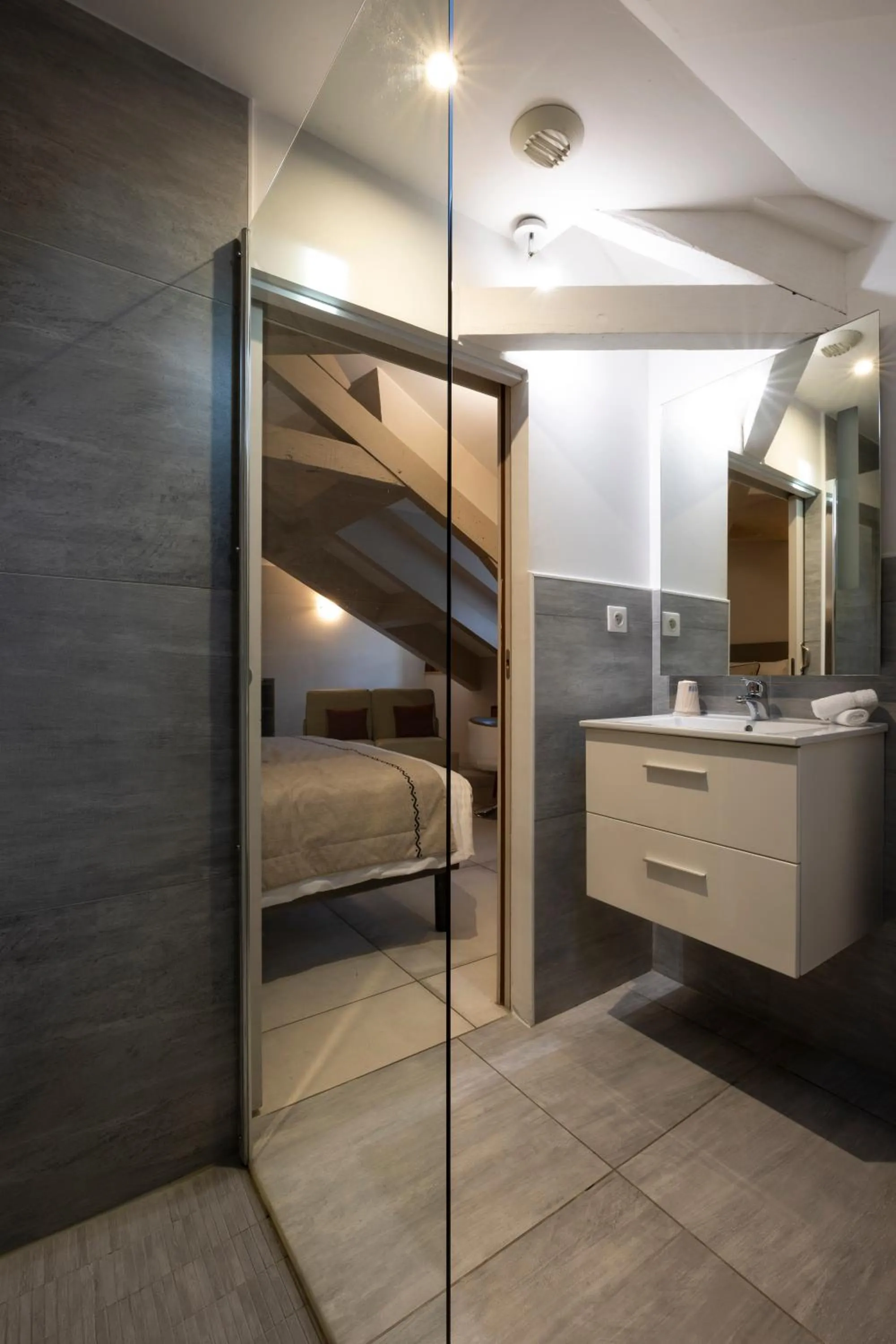 Bed in Hotel Jean Moët