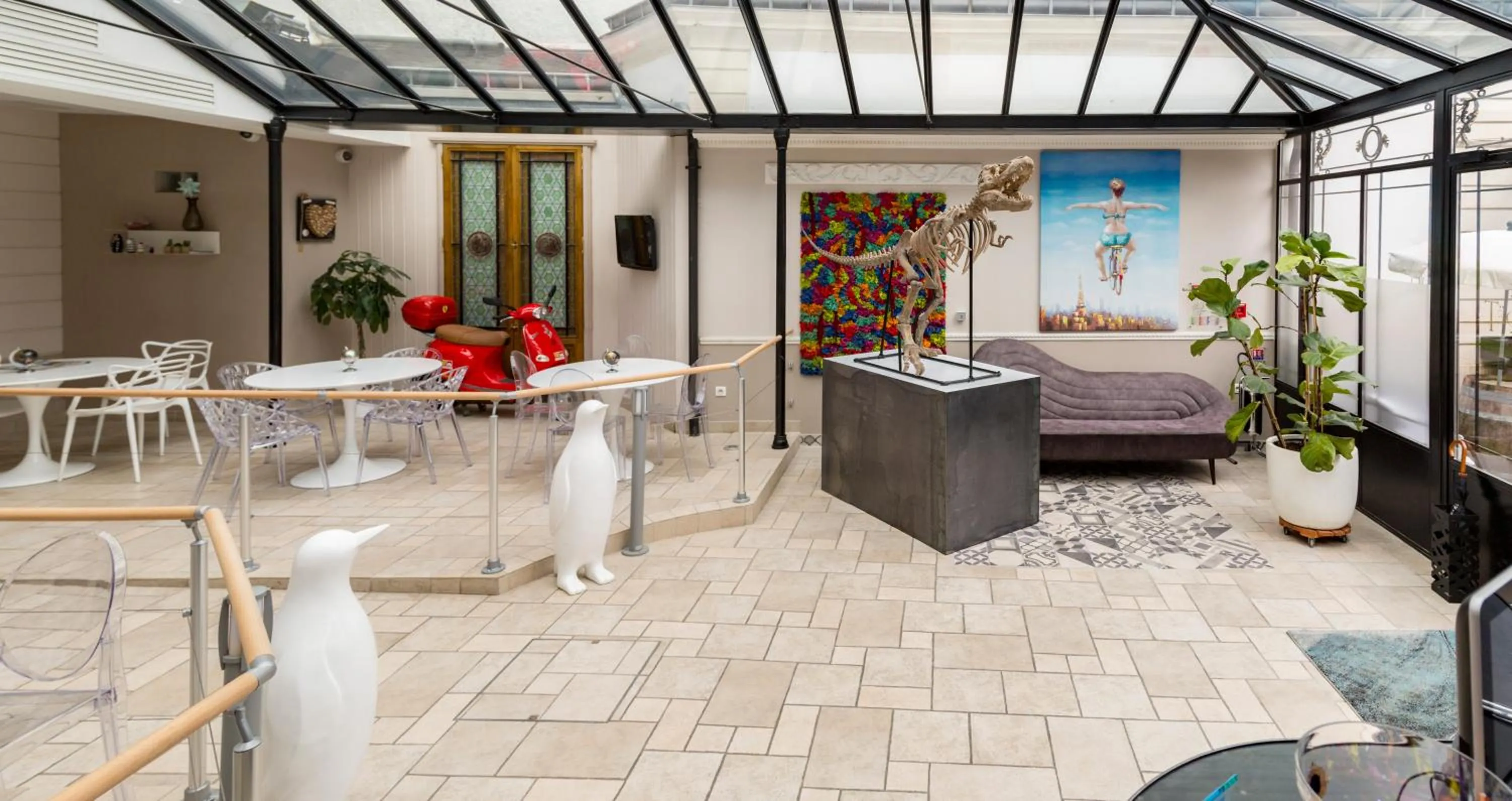 Facade/entrance in Hotel Jean Moët