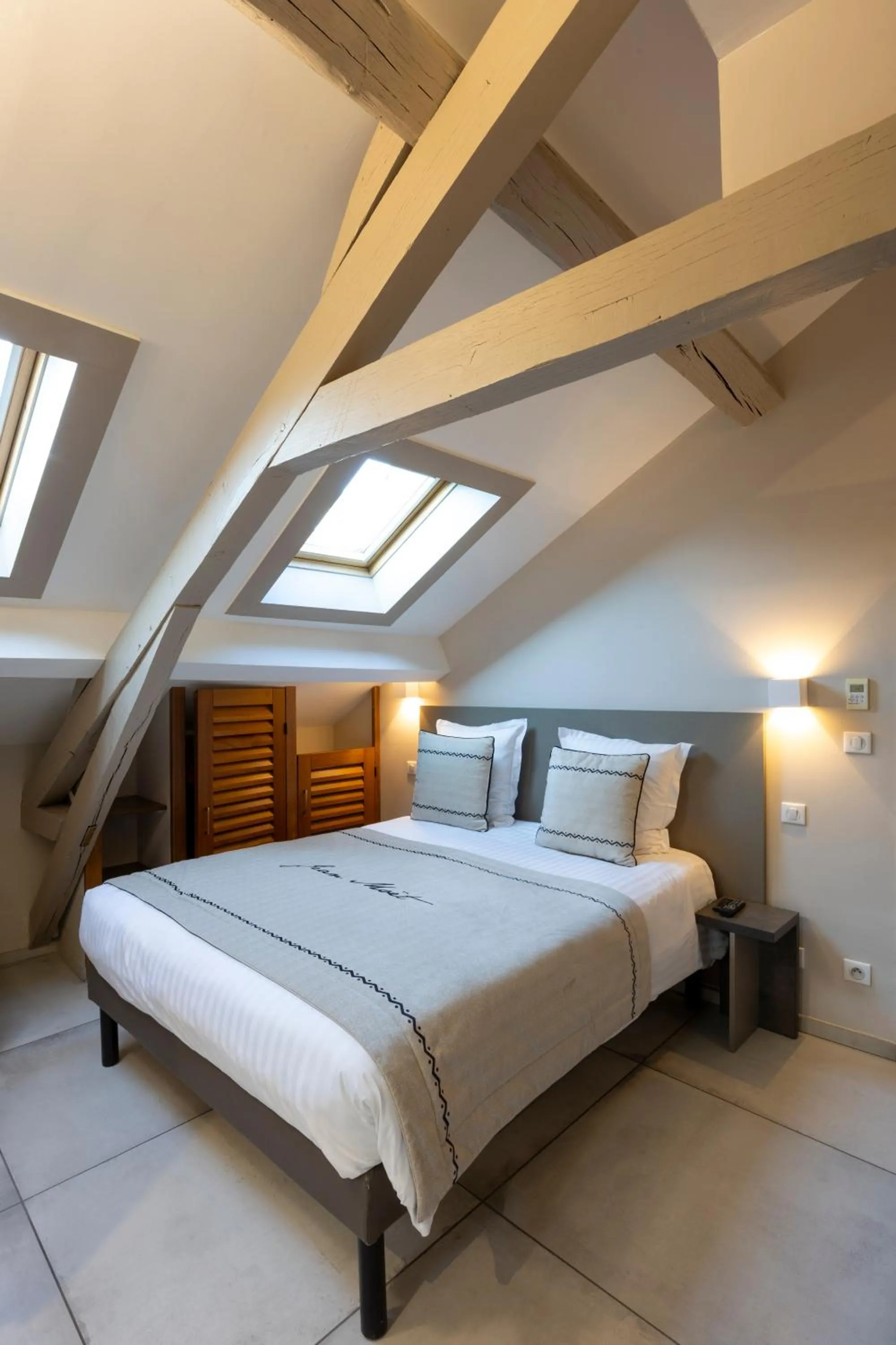 Bed in Hotel Jean Moët