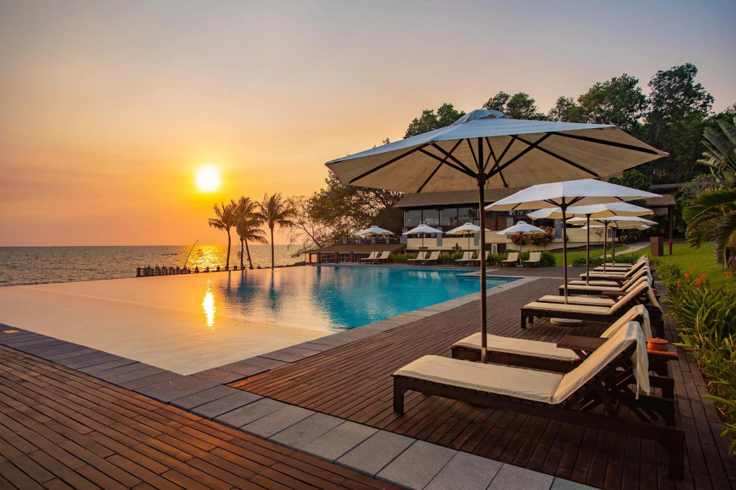 Swimming pool in Chen Sea Resort & Spa Phu Quoc