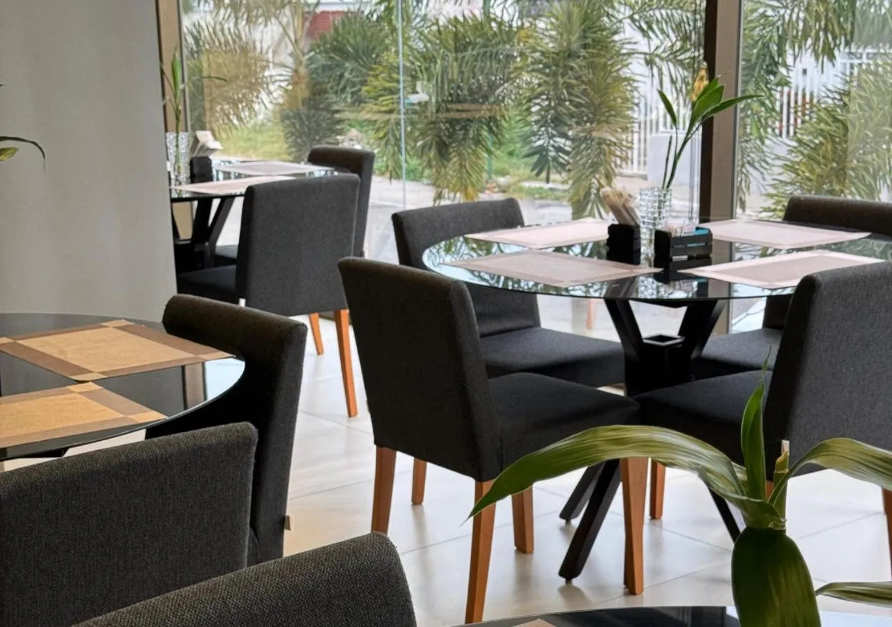 Restaurant/places to eat in Nord Easy Patos