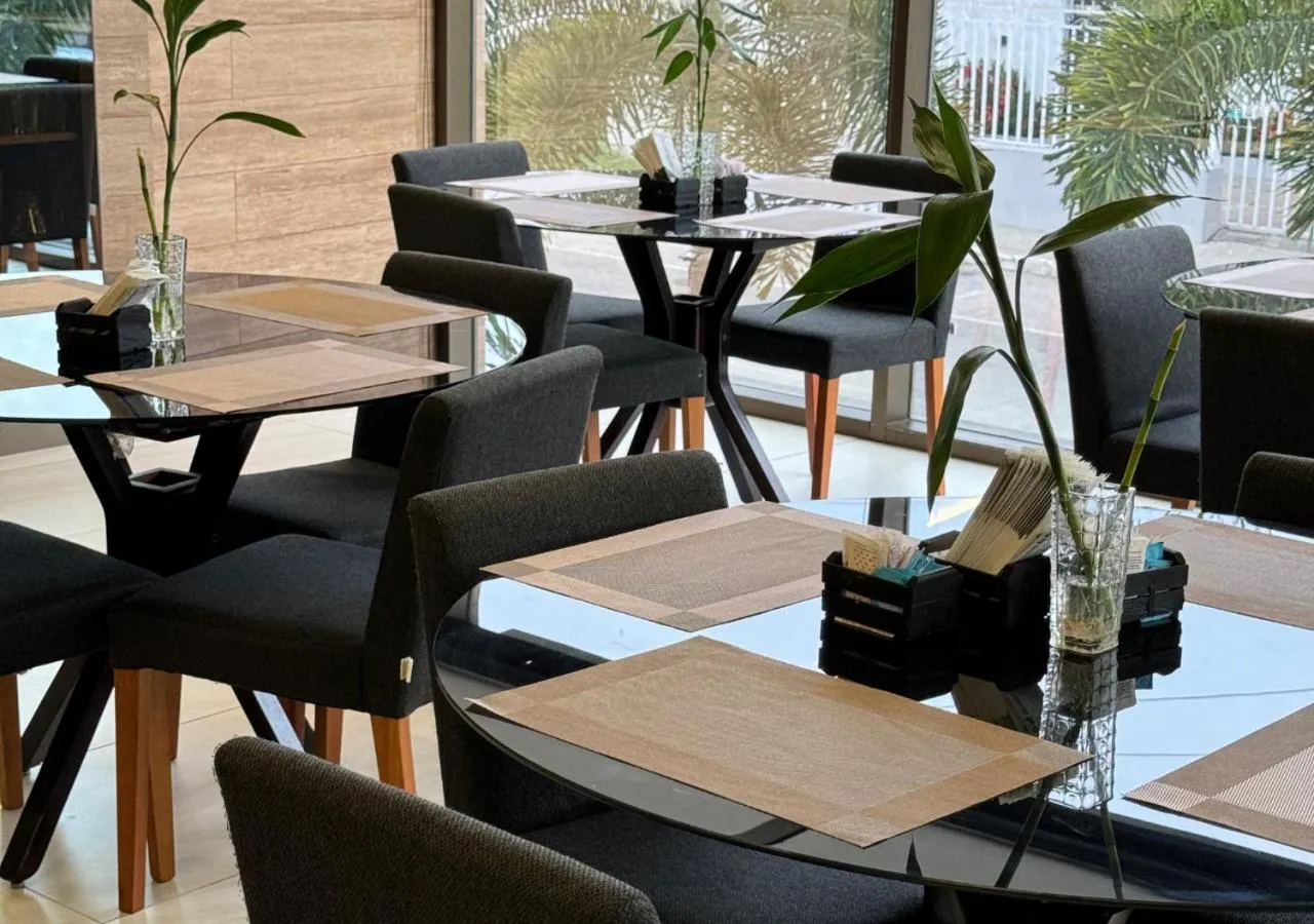 Restaurant/places to eat in Nord Easy Patos