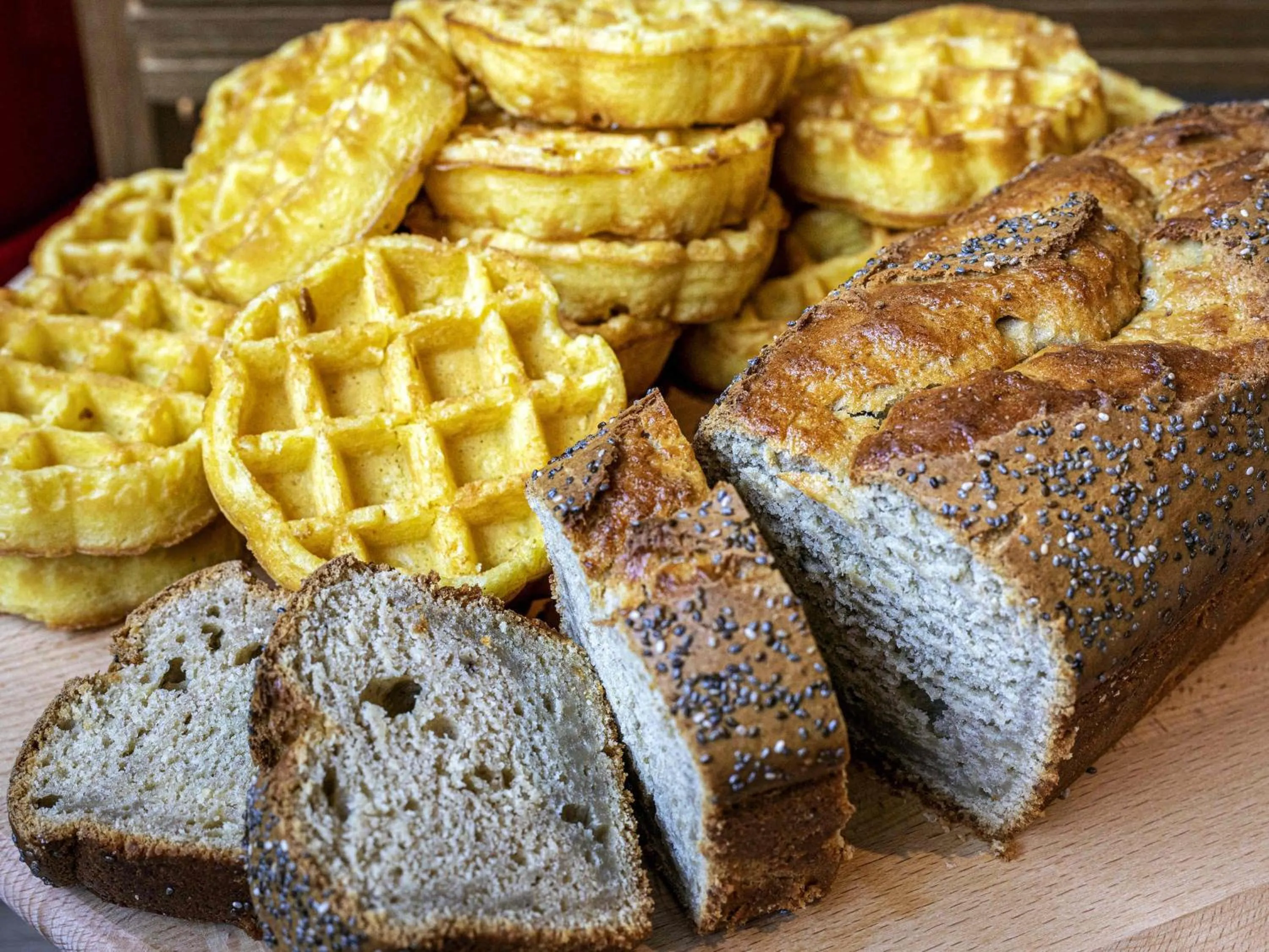 Restaurant/places to eat in Novotel Bandung