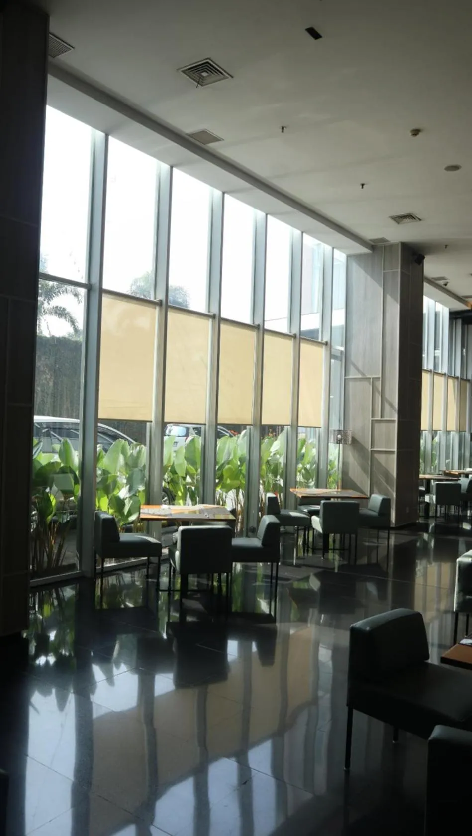 Restaurant/places to eat in Novotel Bandung