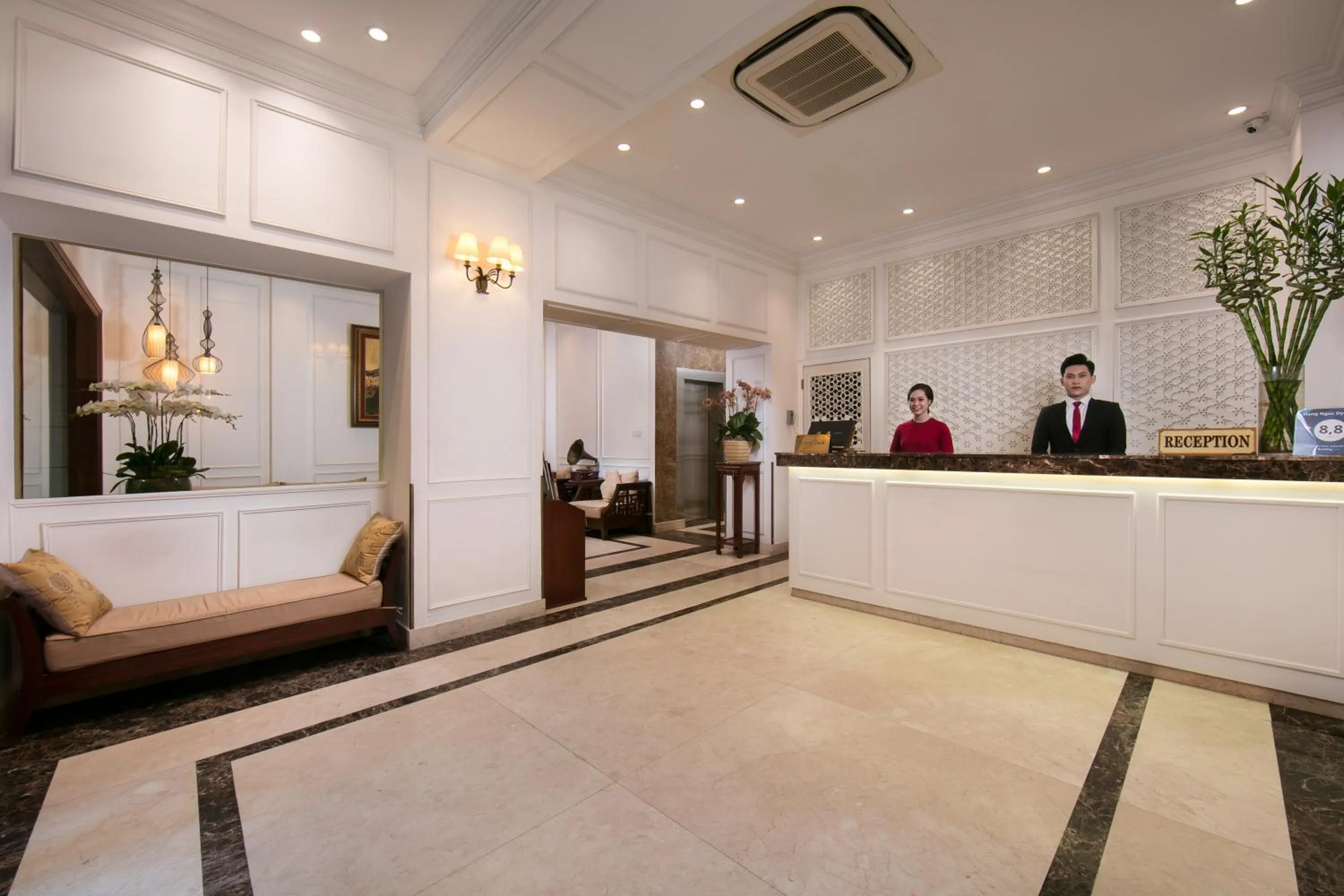 Lobby or reception in Hong Ngoc Dynastie Boutique Hotel & Spa