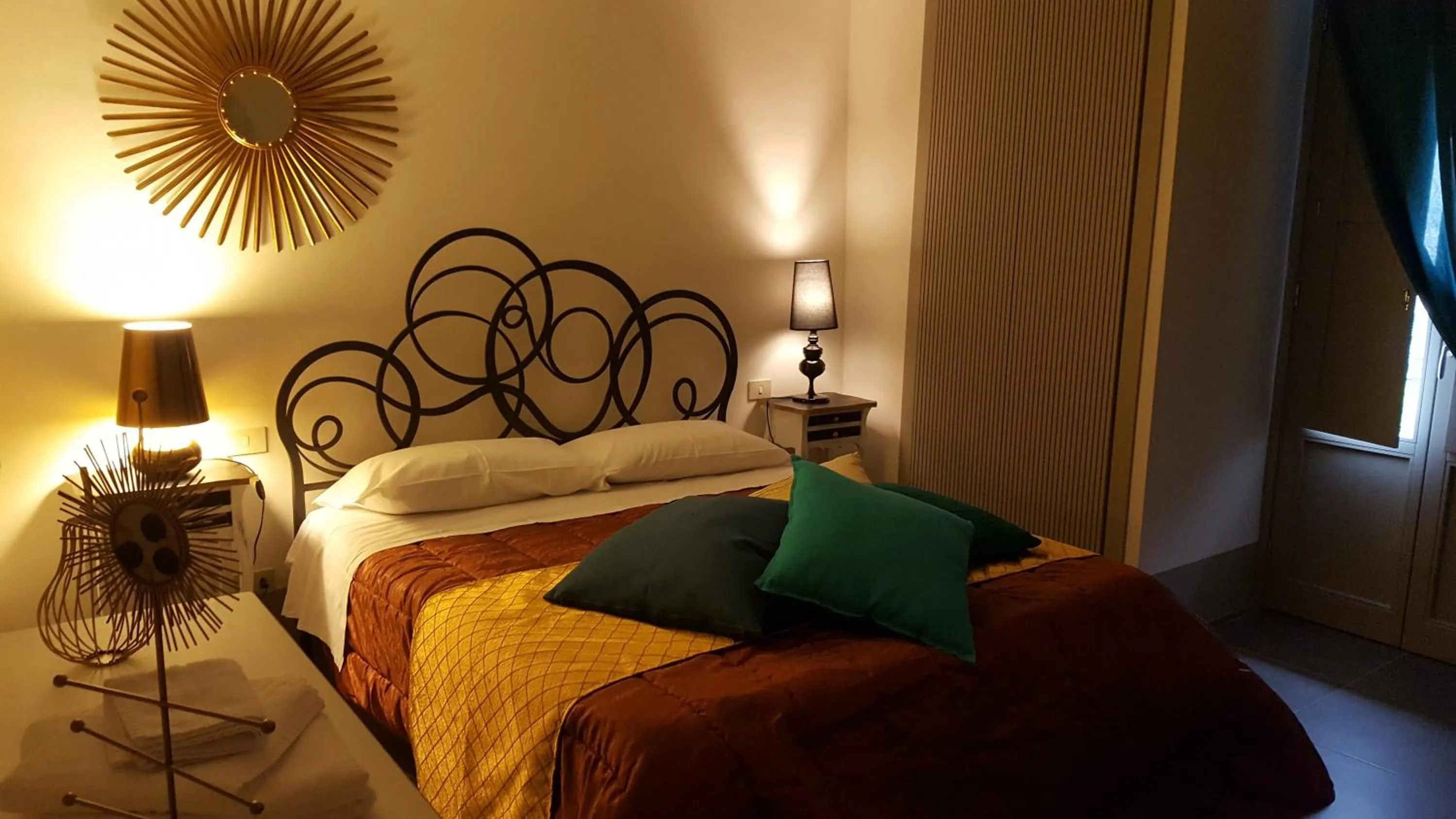 Bedroom, Bed in Sweet Tuscany