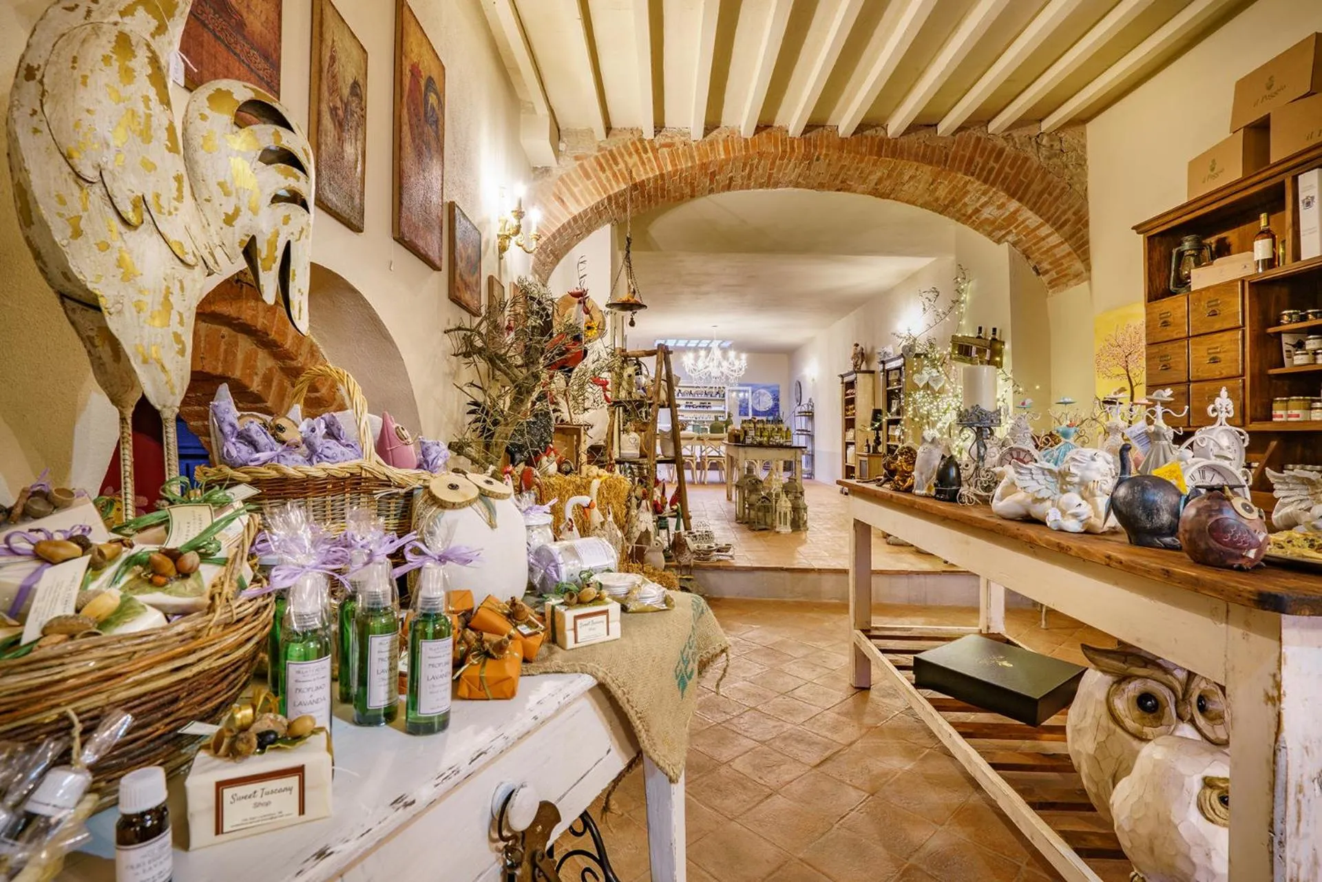 On-site shops in Sweet Tuscany