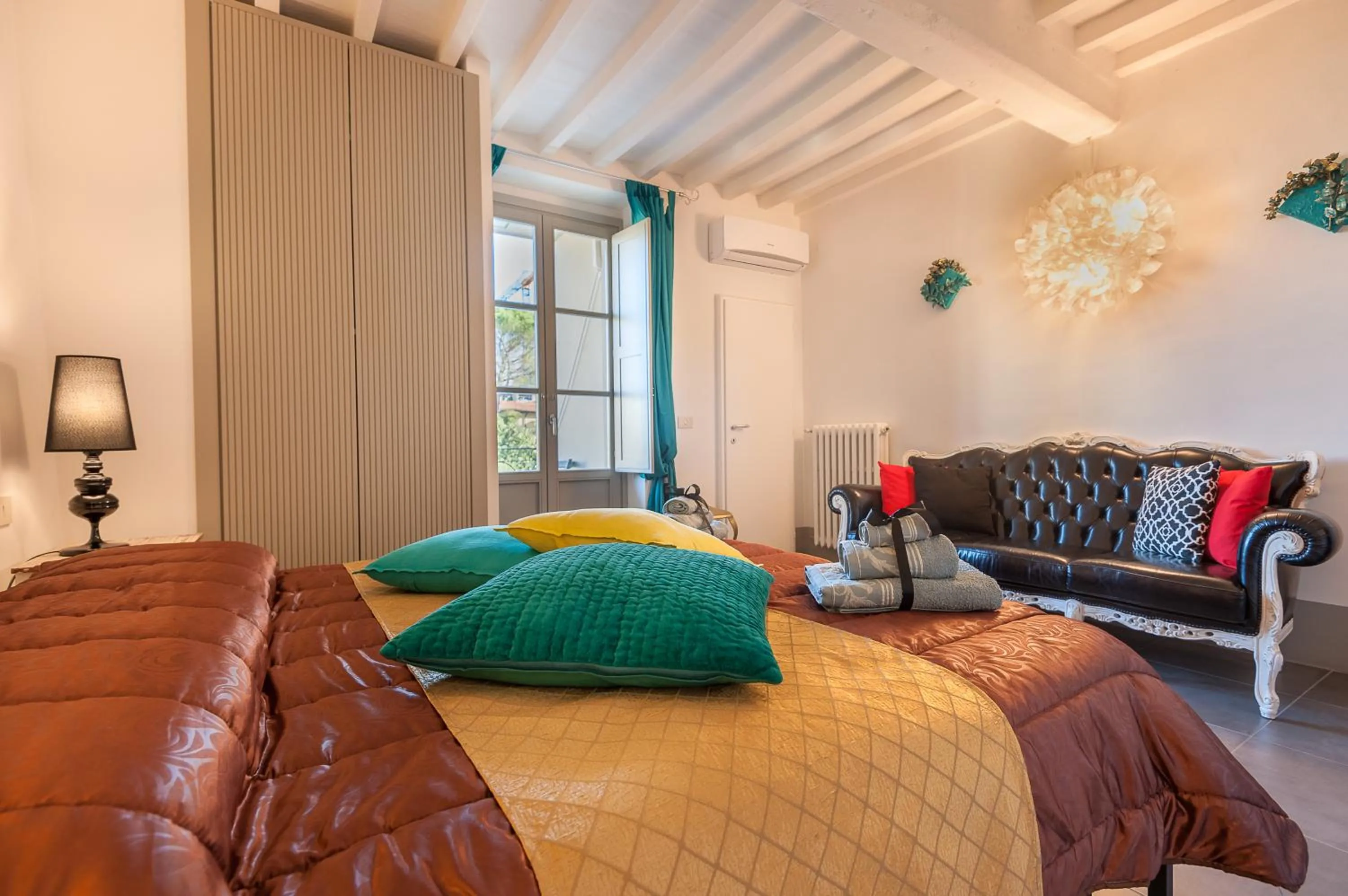 Photo of the whole room in Sweet Tuscany