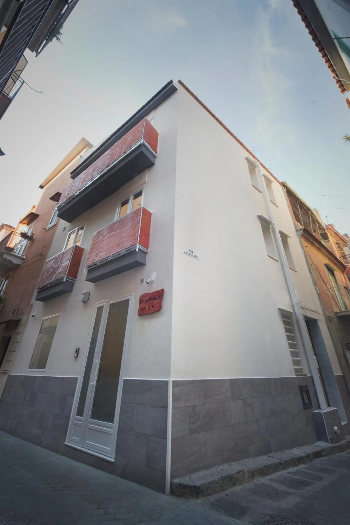 Property building in NicaDomus B&B