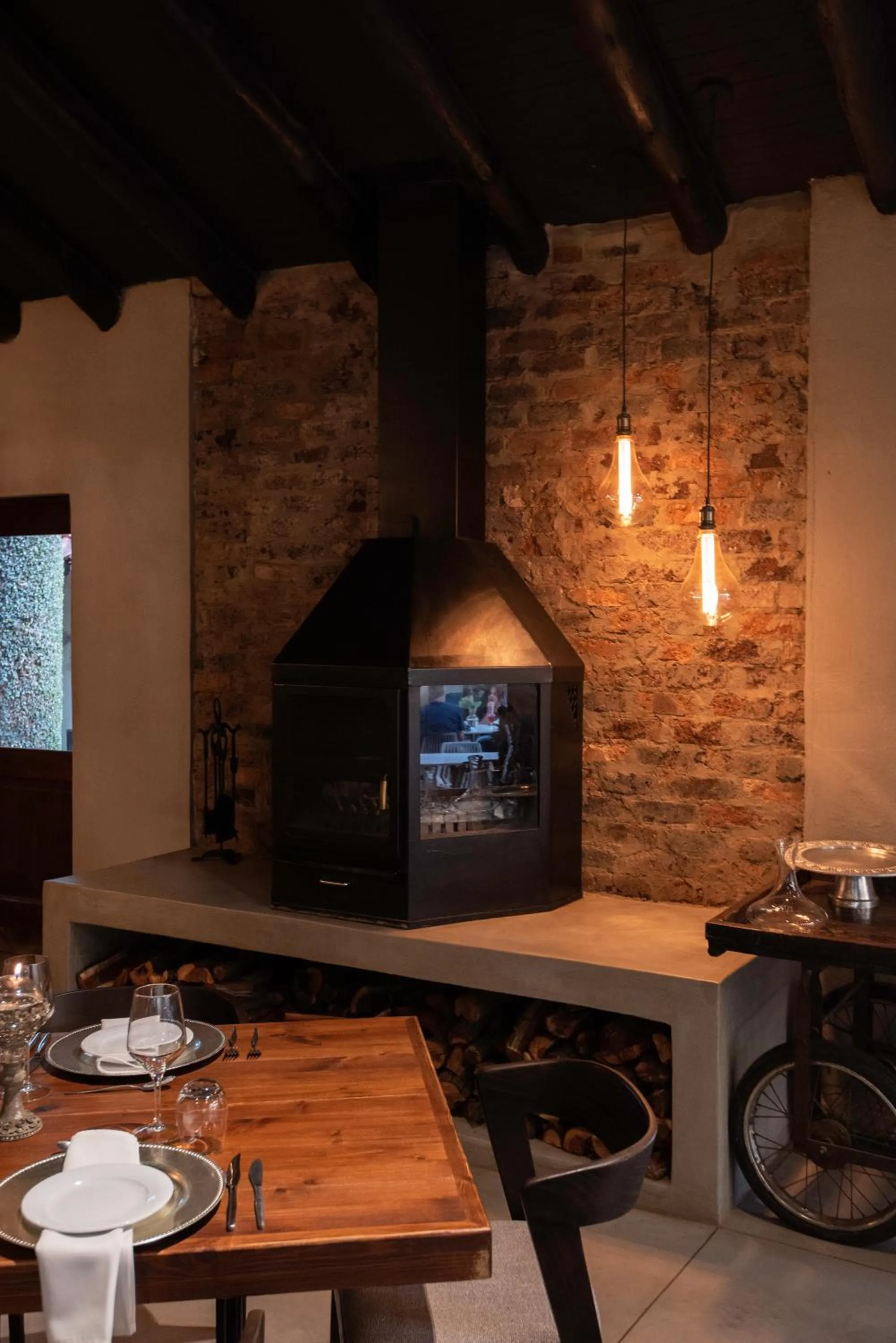 Restaurant/places to eat in Opikopi Guest House